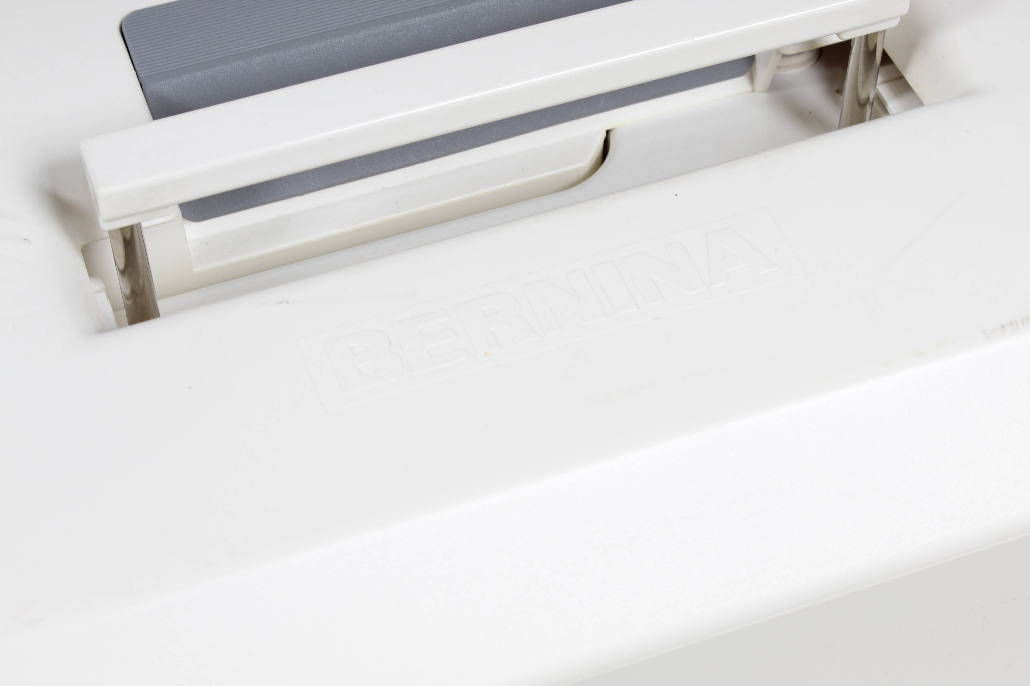 Bernina 1090 Computerized Sewing Machine and Work Table