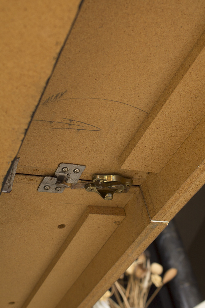 Vintage Modern Style Dining Table