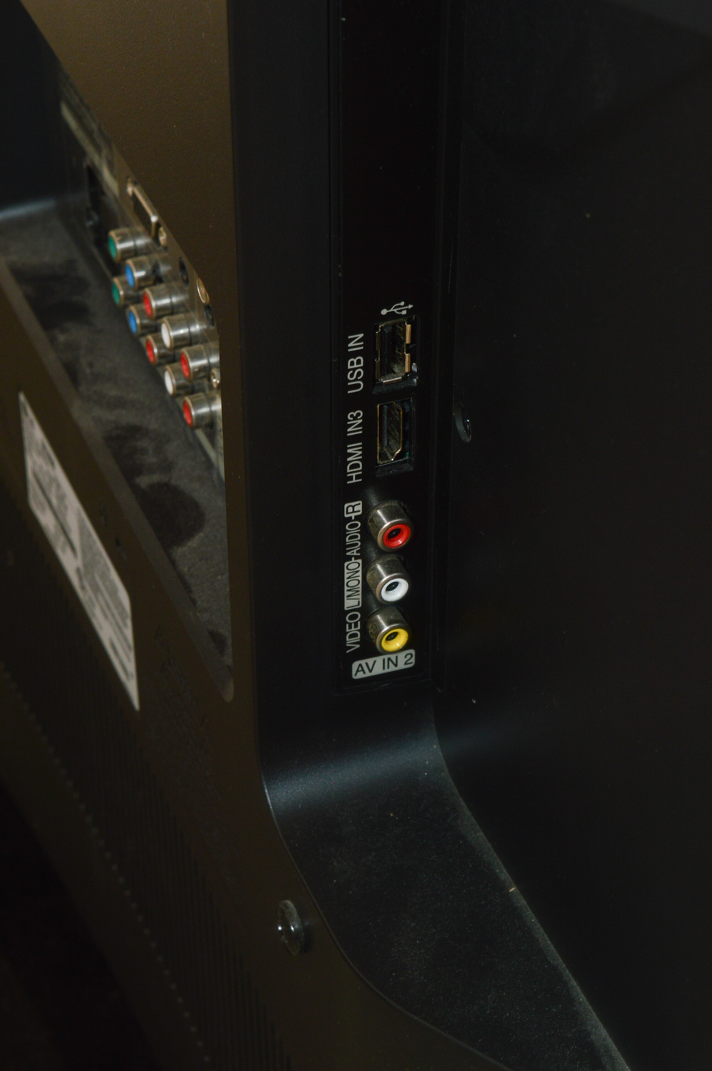 LG 52" 1080p LCD HDTV Television