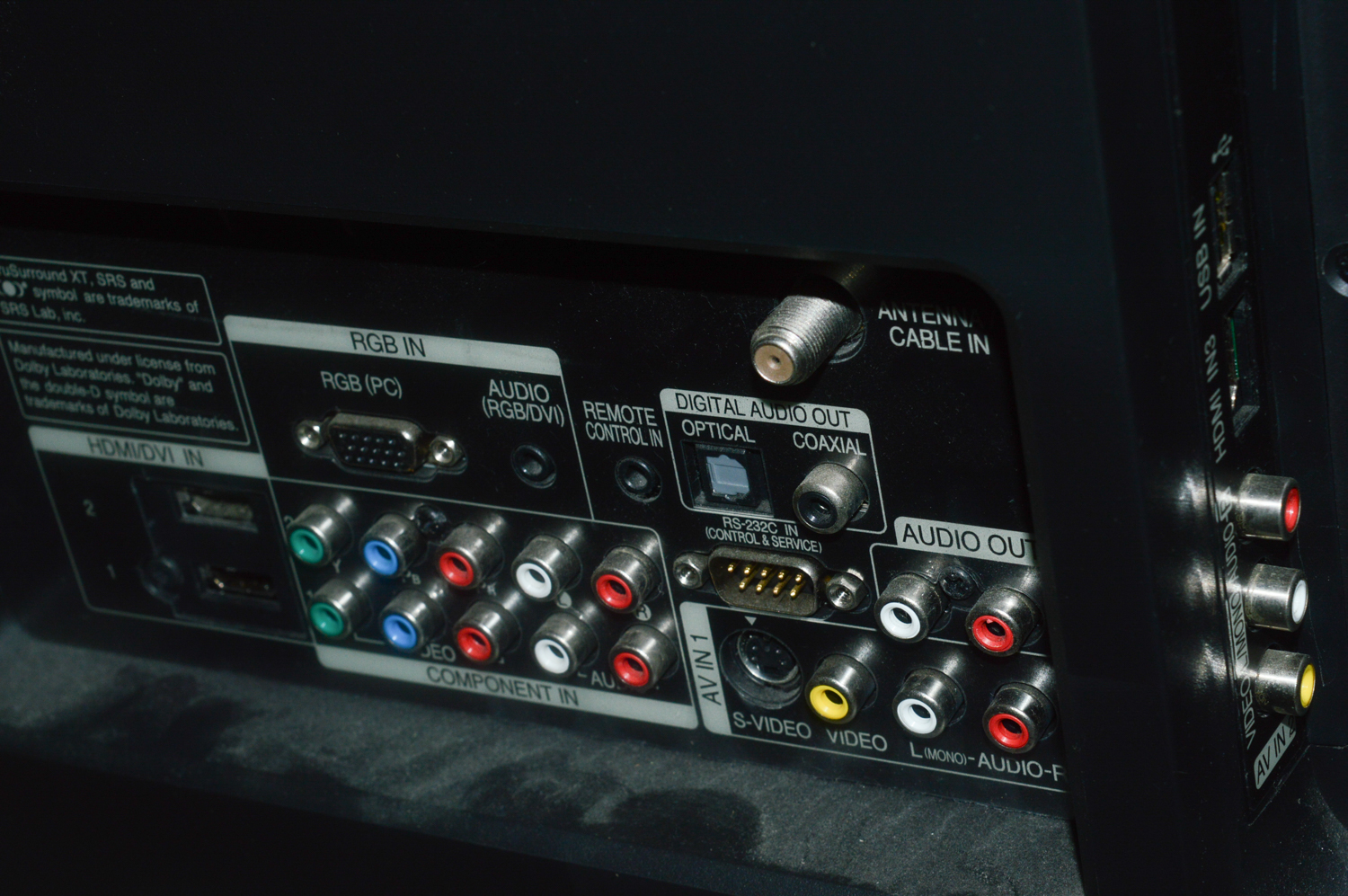 LG 52" 1080p LCD HDTV Television