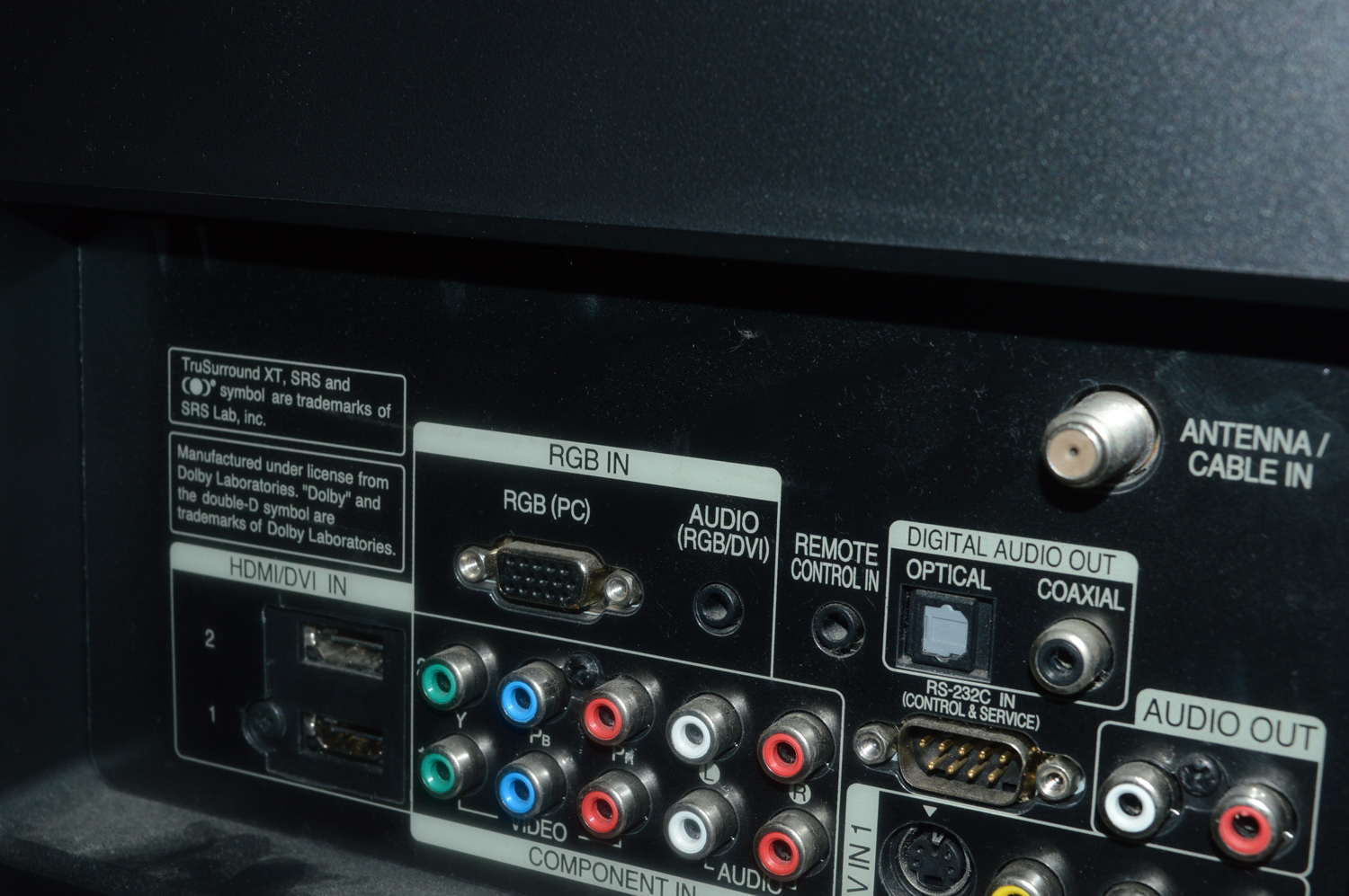 LG 52" 1080p LCD HDTV Television