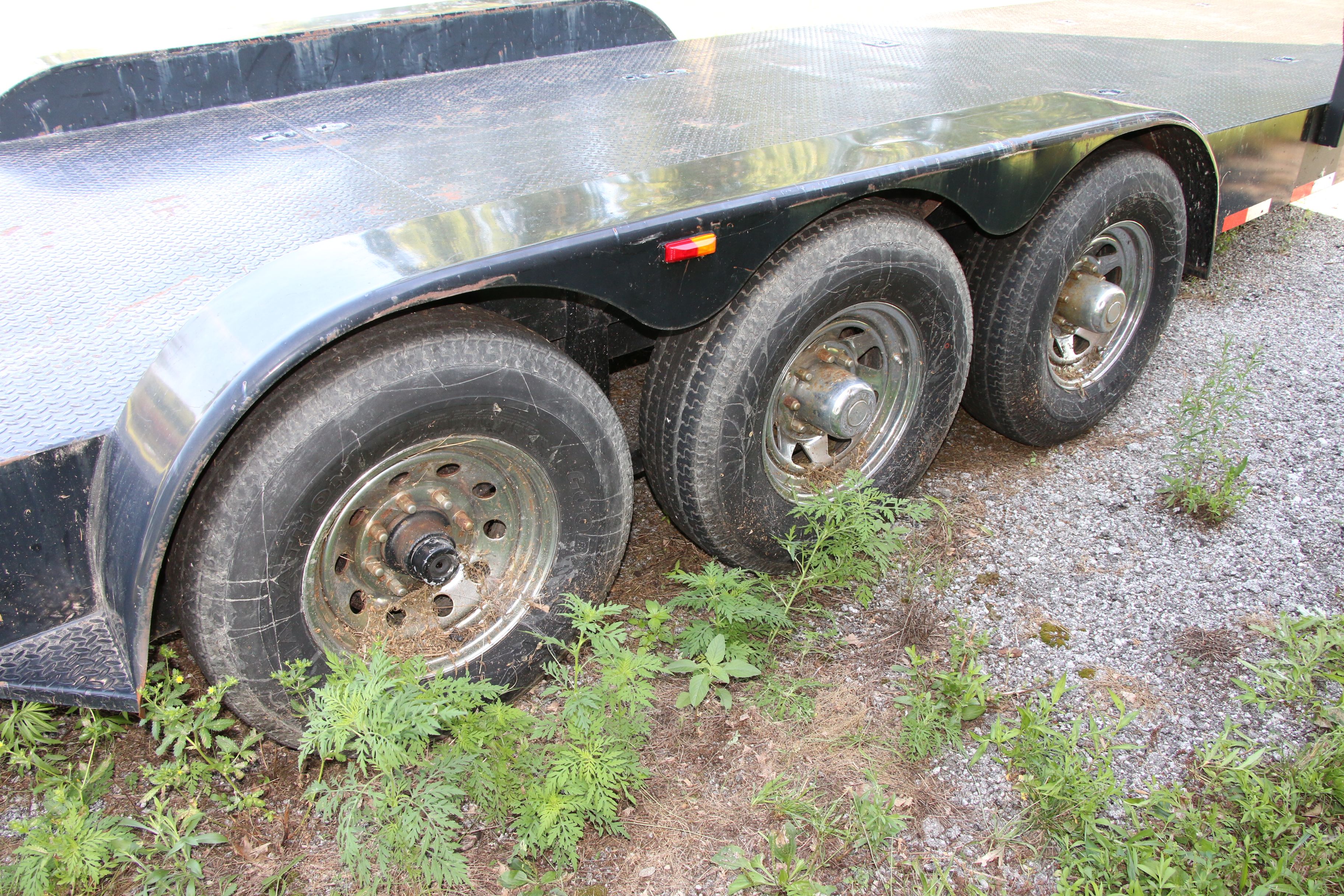 2006 Imperial 40' Bumper Pull Tri-Axle Double Car Hauler