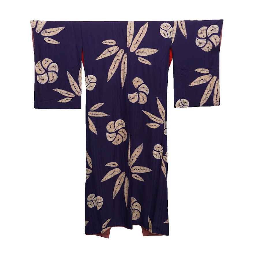 Circa 1900 Antique Japanese Handwoven Silk Crepe Kimono