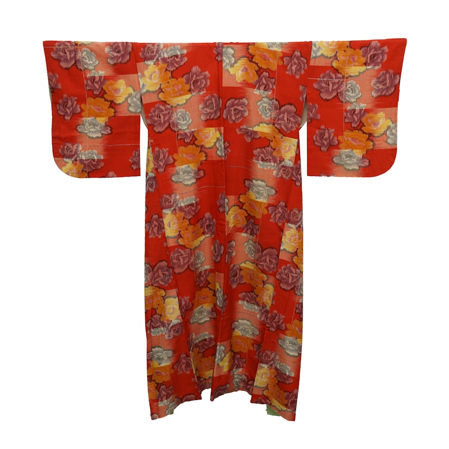 Circa 1915 Antique Ikat Handwoven Hemp and Silk Kimono