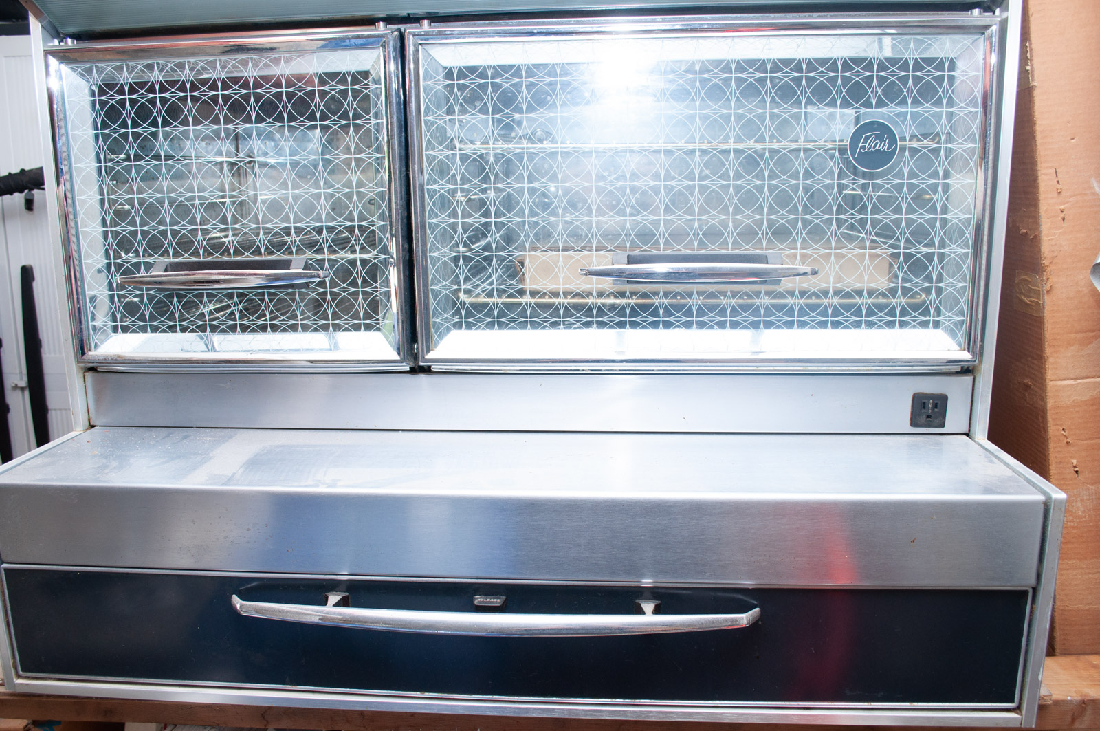 Mid Century Frigidaire "Custom Imperial Flair" Oven Range