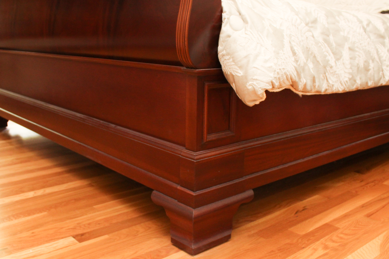 Ethan Allen "18th Century Collection" King Size Sleigh Bed