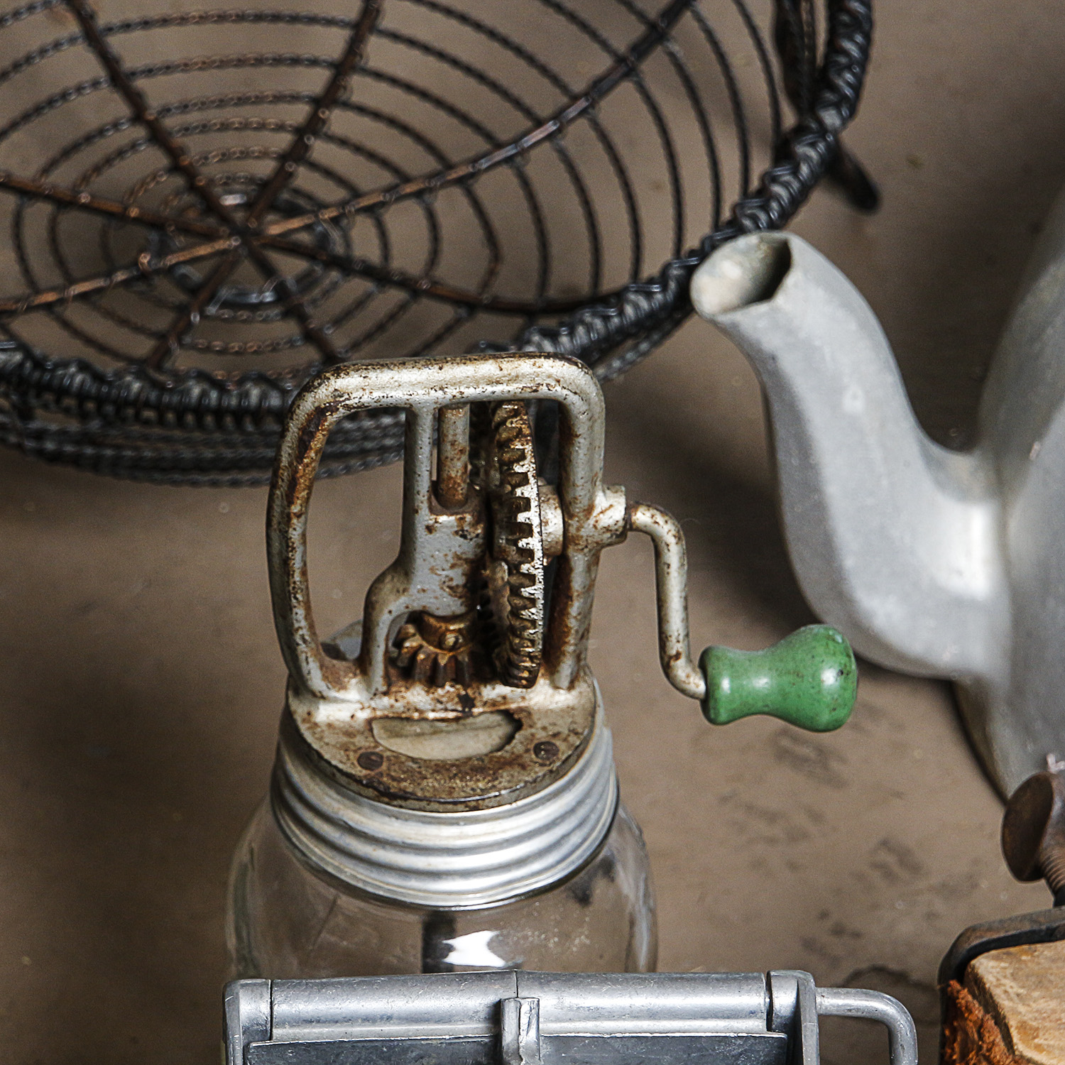 Vintage Kitchen Gadgets Including Wear Ever Aluminum Juice Press