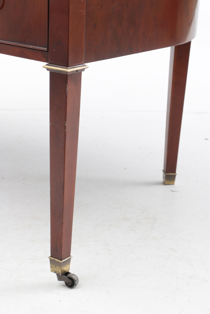 "Hekman Furniture"  Carlton House-Style Yew Wood Veneer Executive Desk