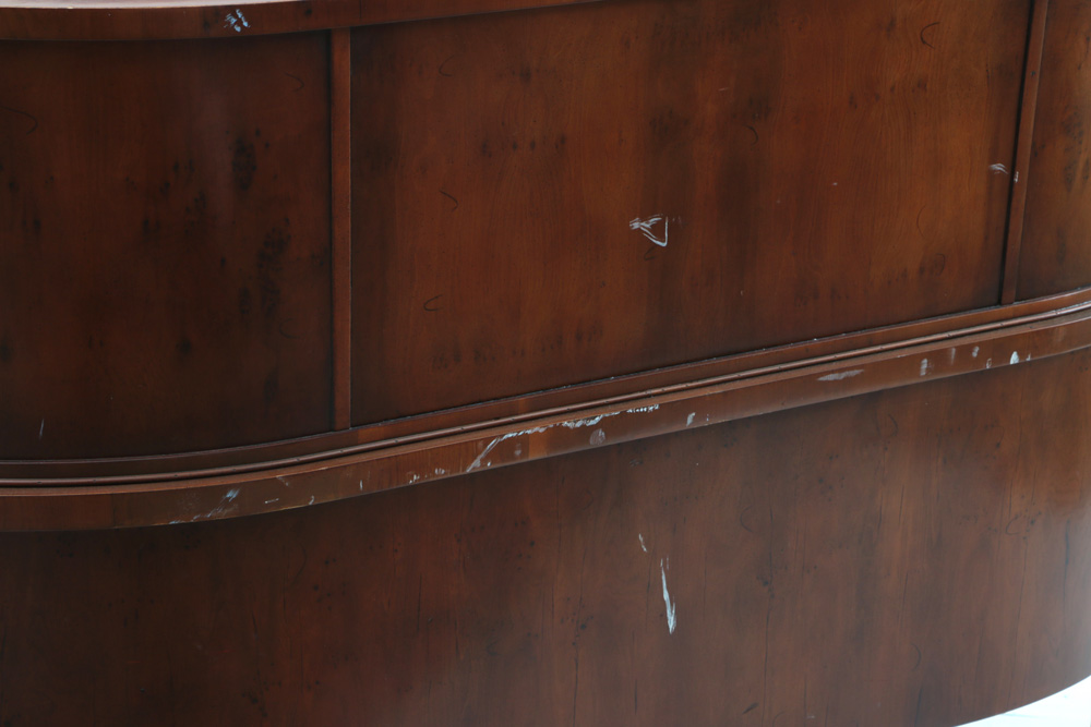 "Hekman Furniture"  Carlton House-Style Yew Wood Veneer Executive Desk