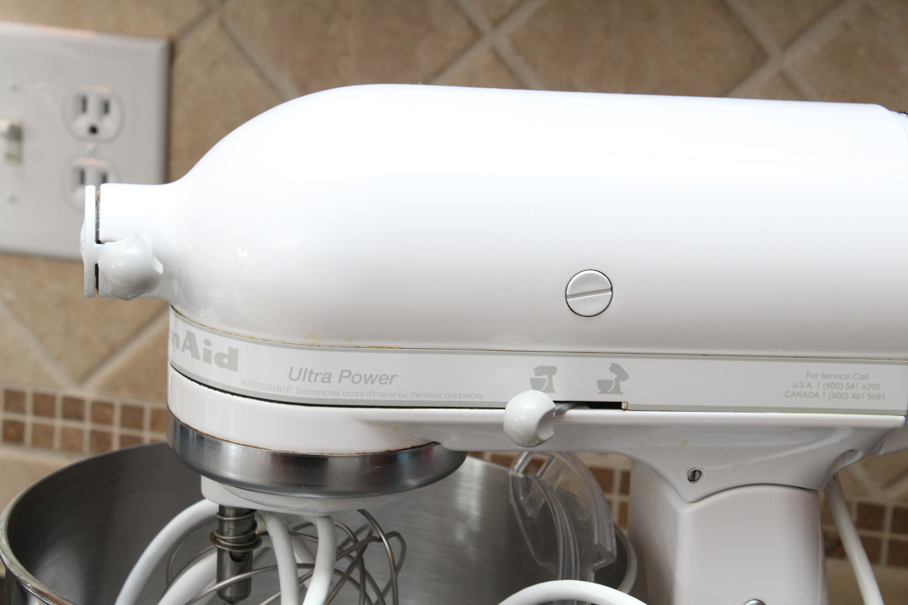 Kitchen Aid White Ultra Power Mixer and Splash Guard