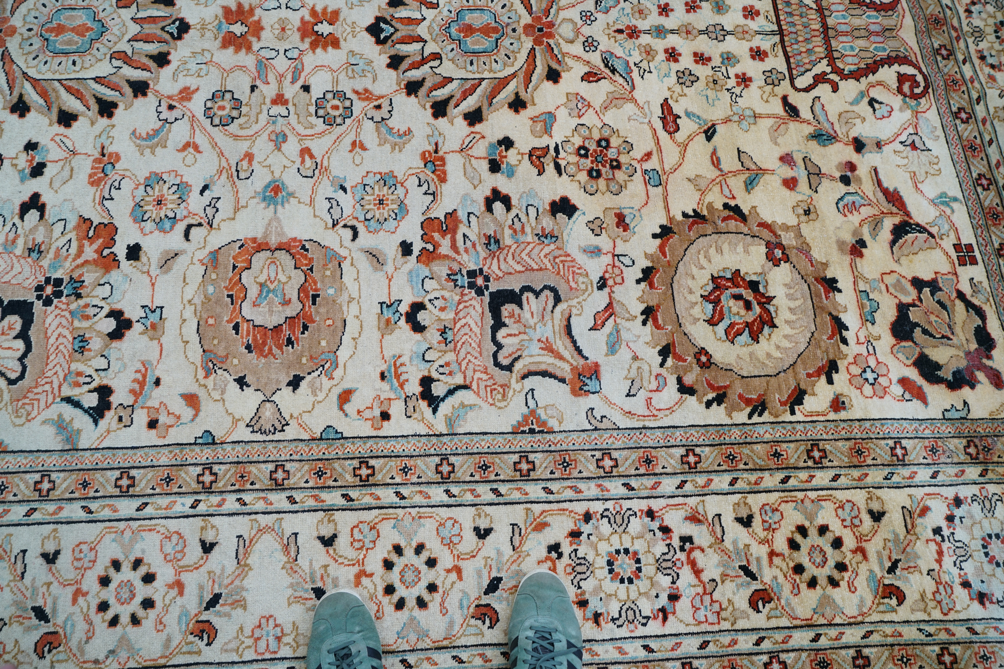 Hand-Knotted Indo-Persian "Vase" Wool Room Sized Rug