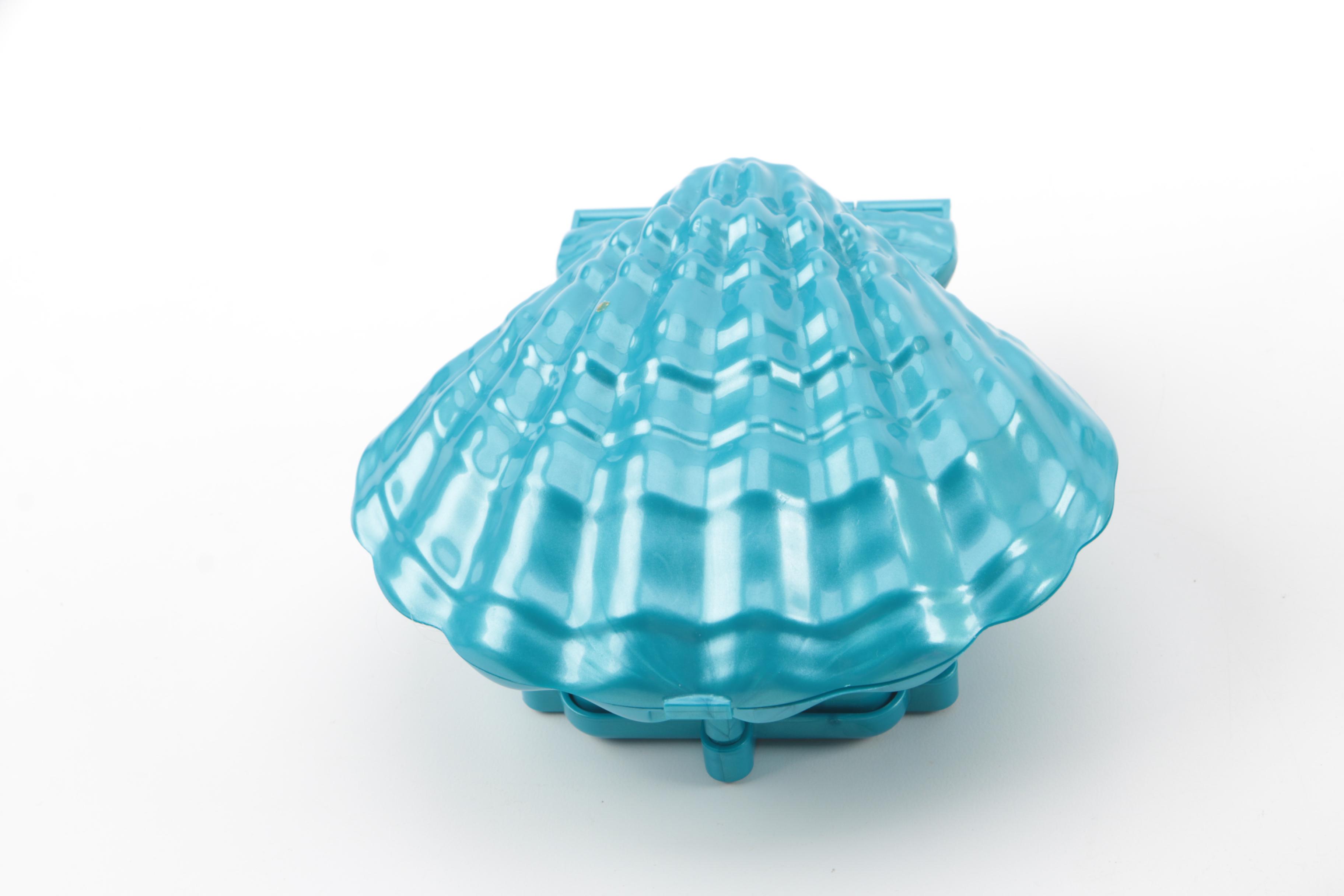 Vintage Mattel Barbie Dolls wuith Accessories