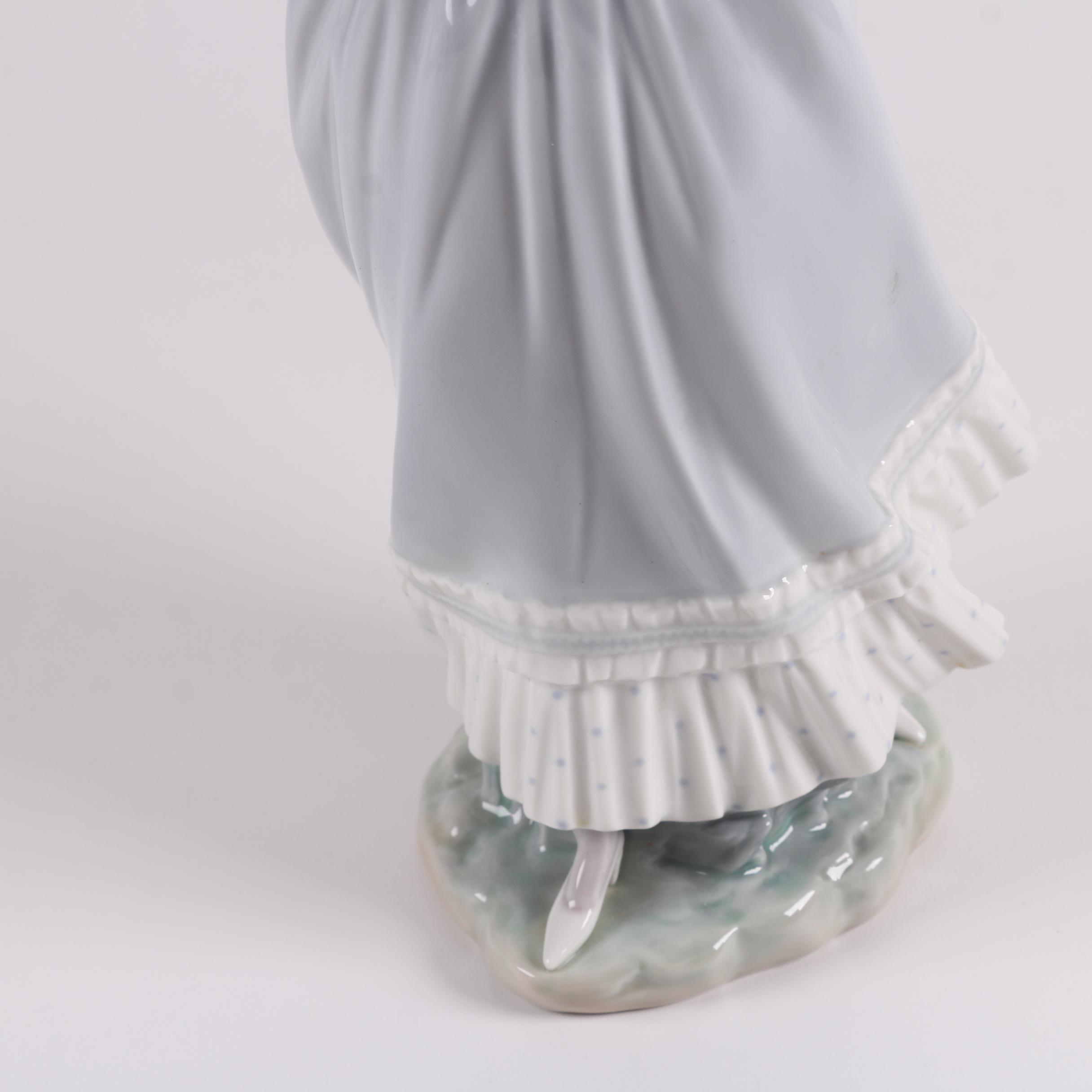 Lladró "Spring Breeze" Porcelain Figurine
