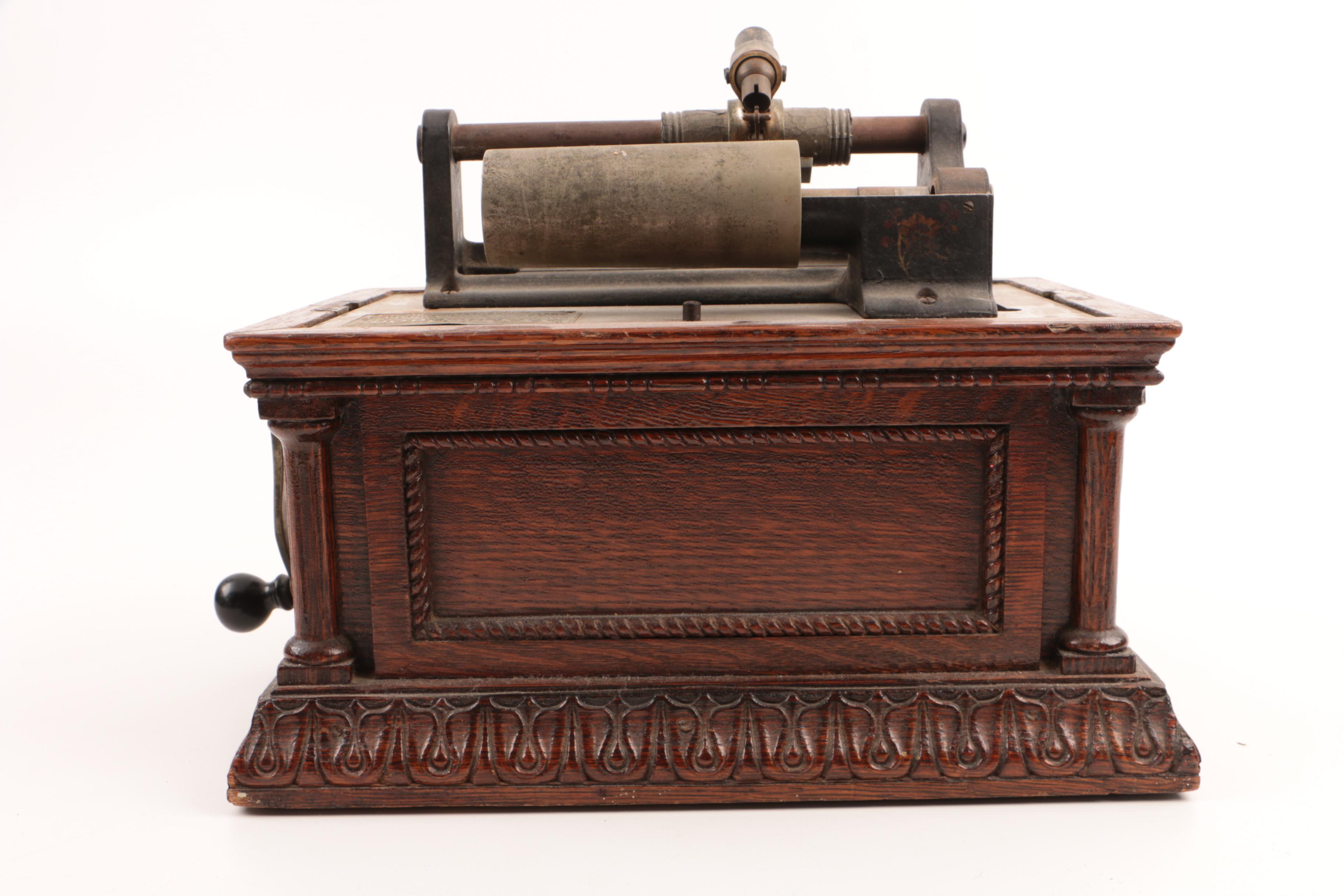 Antique Columbia Graphophone Model Type "AO" in Deluxe Oak Case, Circa 1902