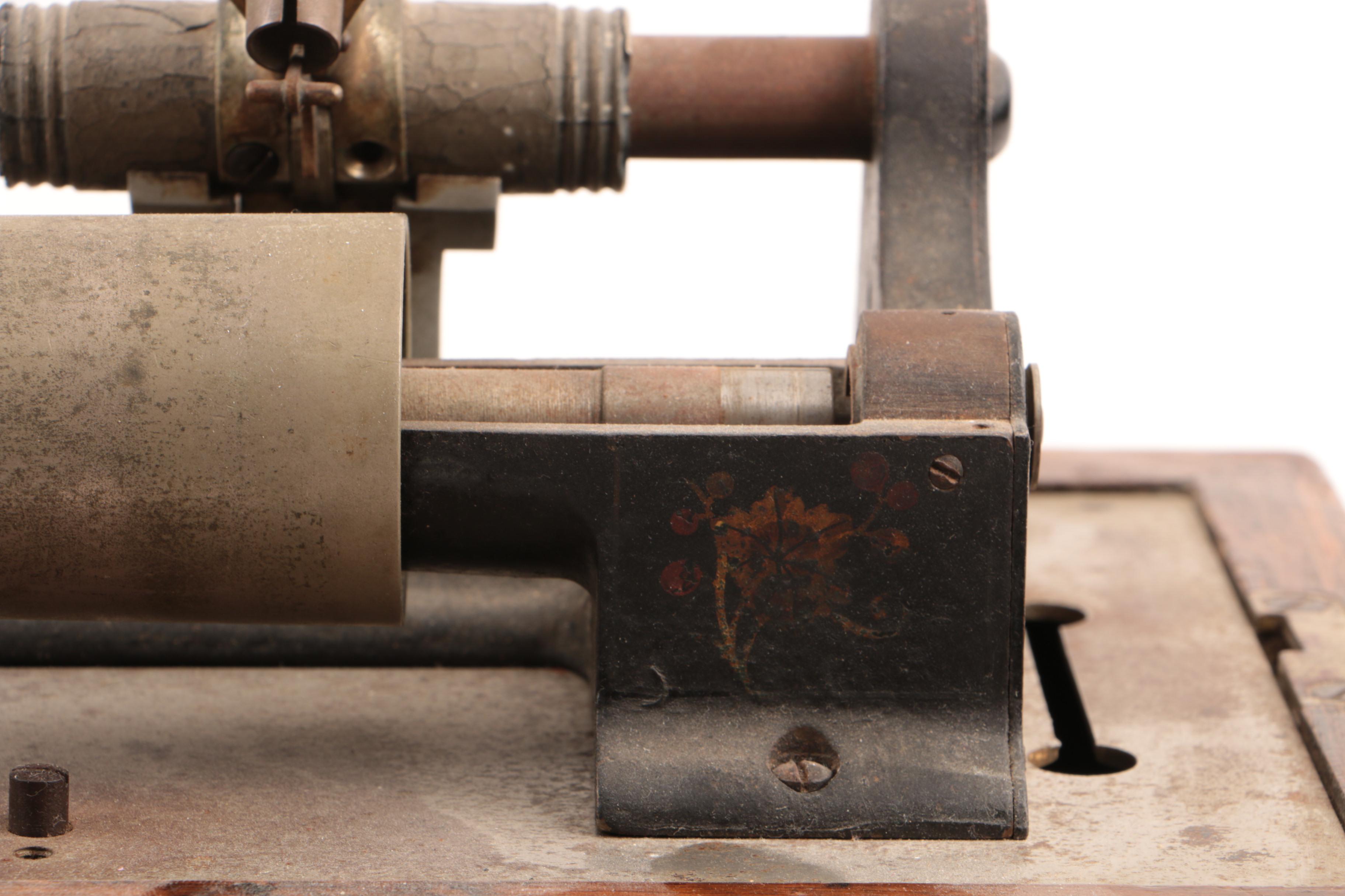 Antique Columbia Graphophone Model Type "AO" in Deluxe Oak Case, Circa 1902