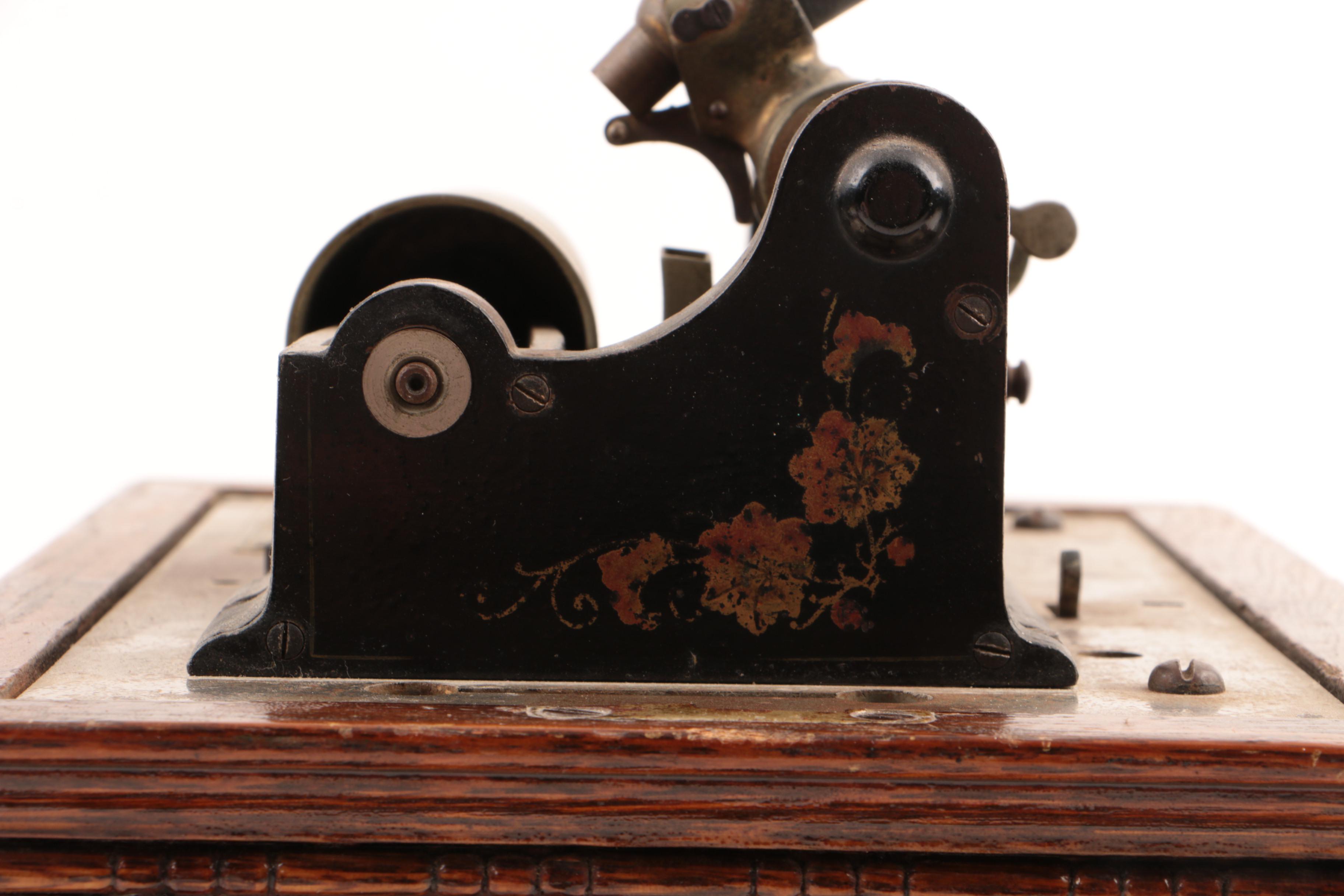 Antique Columbia Graphophone Model Type "AO" in Deluxe Oak Case, Circa 1902