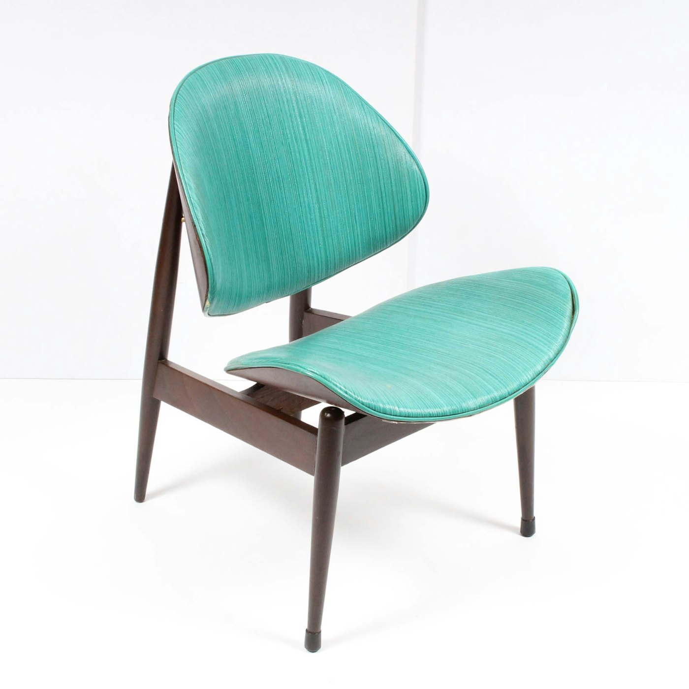 Two Kodawood Clamshell Chairs Designed by Seymour Weiner | EBTH