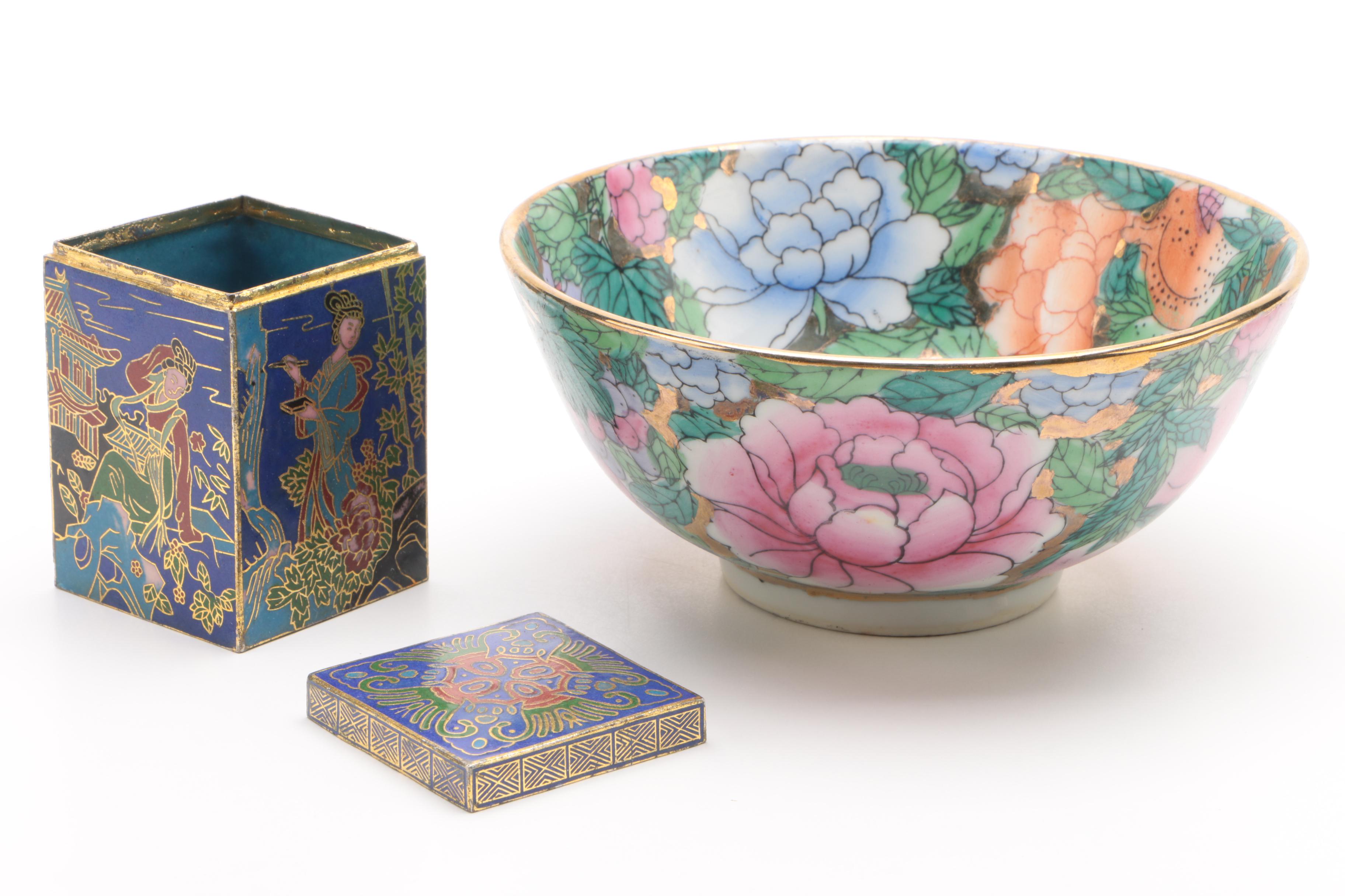 Chinese Tableware and Figurines