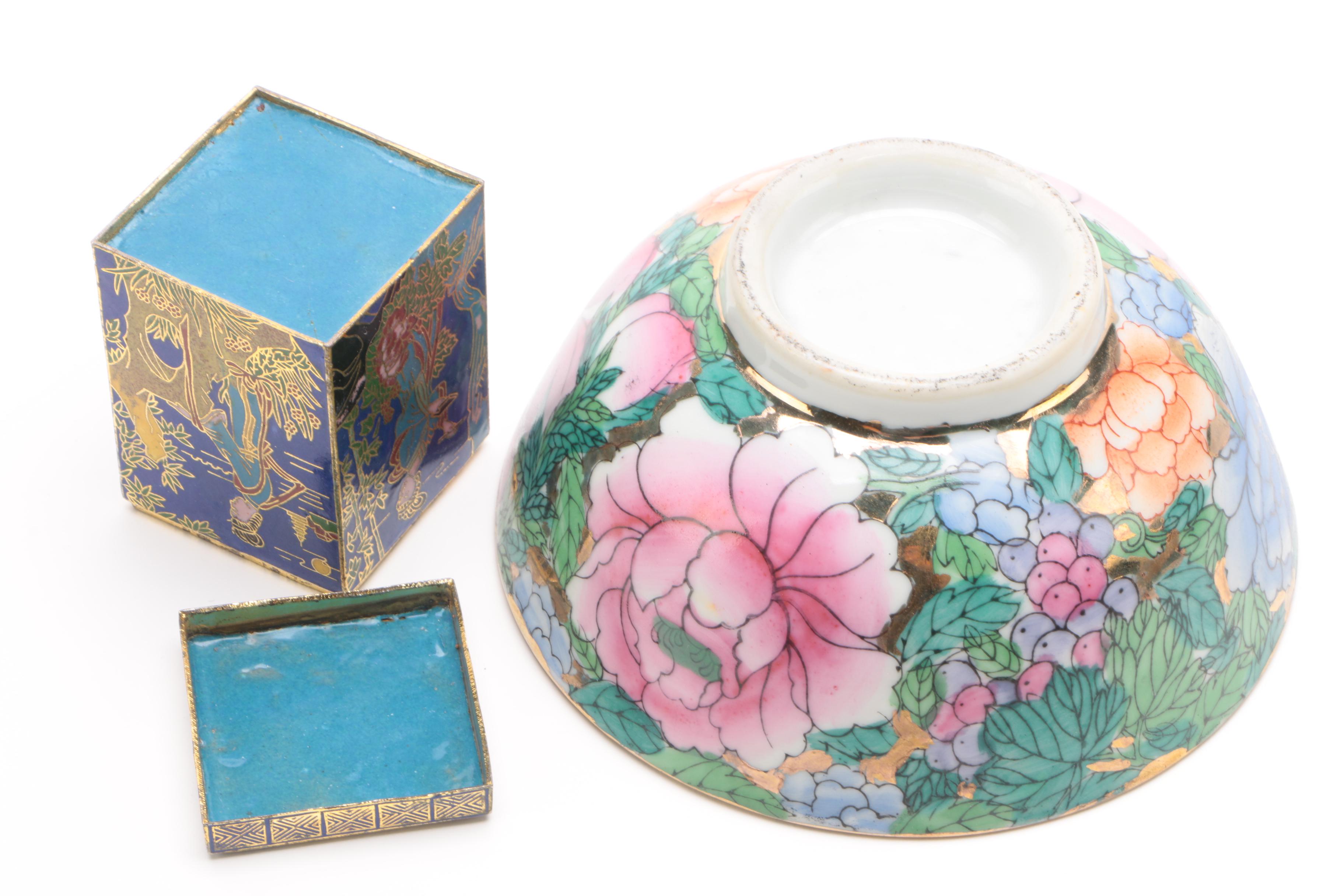 Chinese Tableware and Figurines