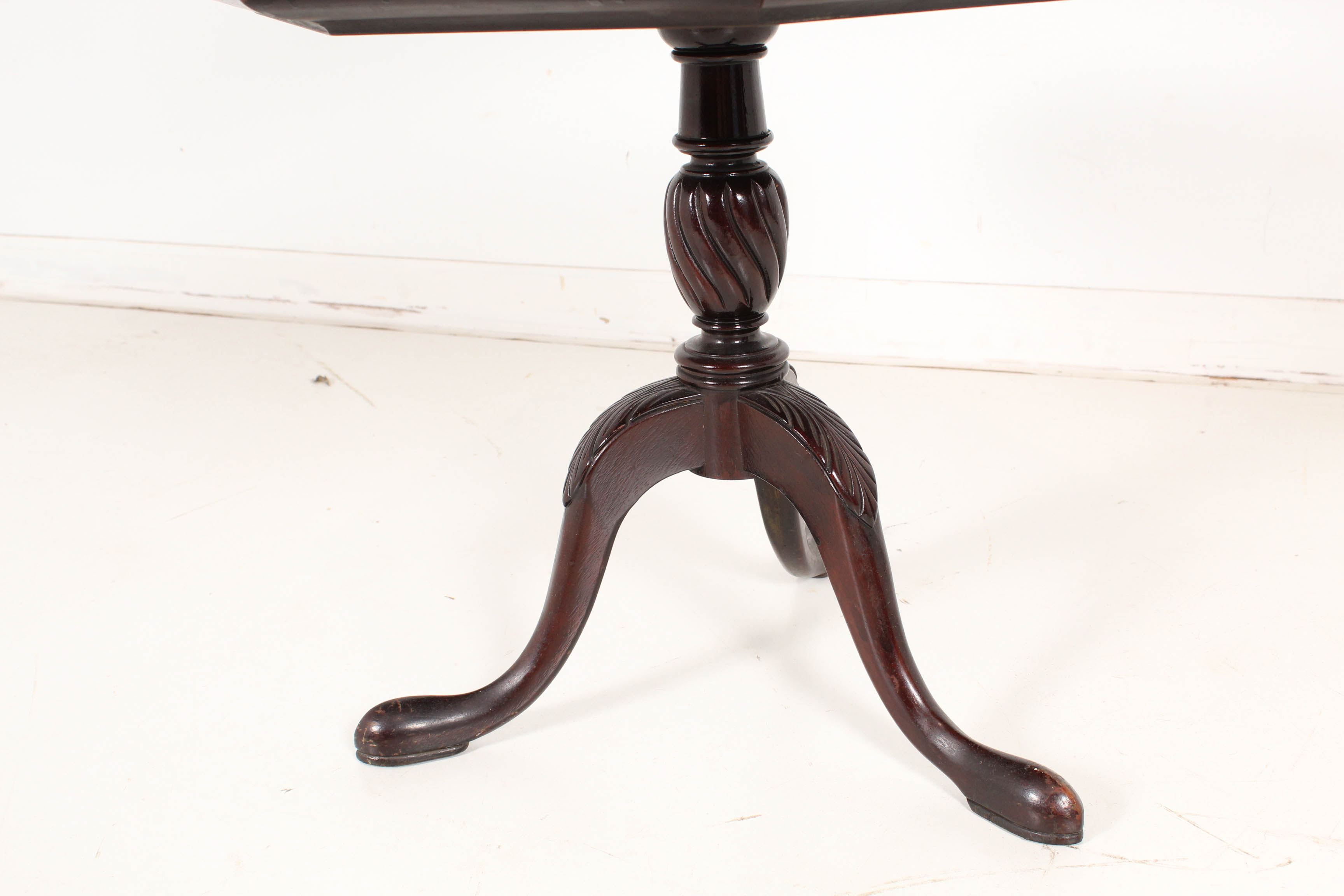 Vintage Mahogany Finish Octagonal Two-Tier Accent Table