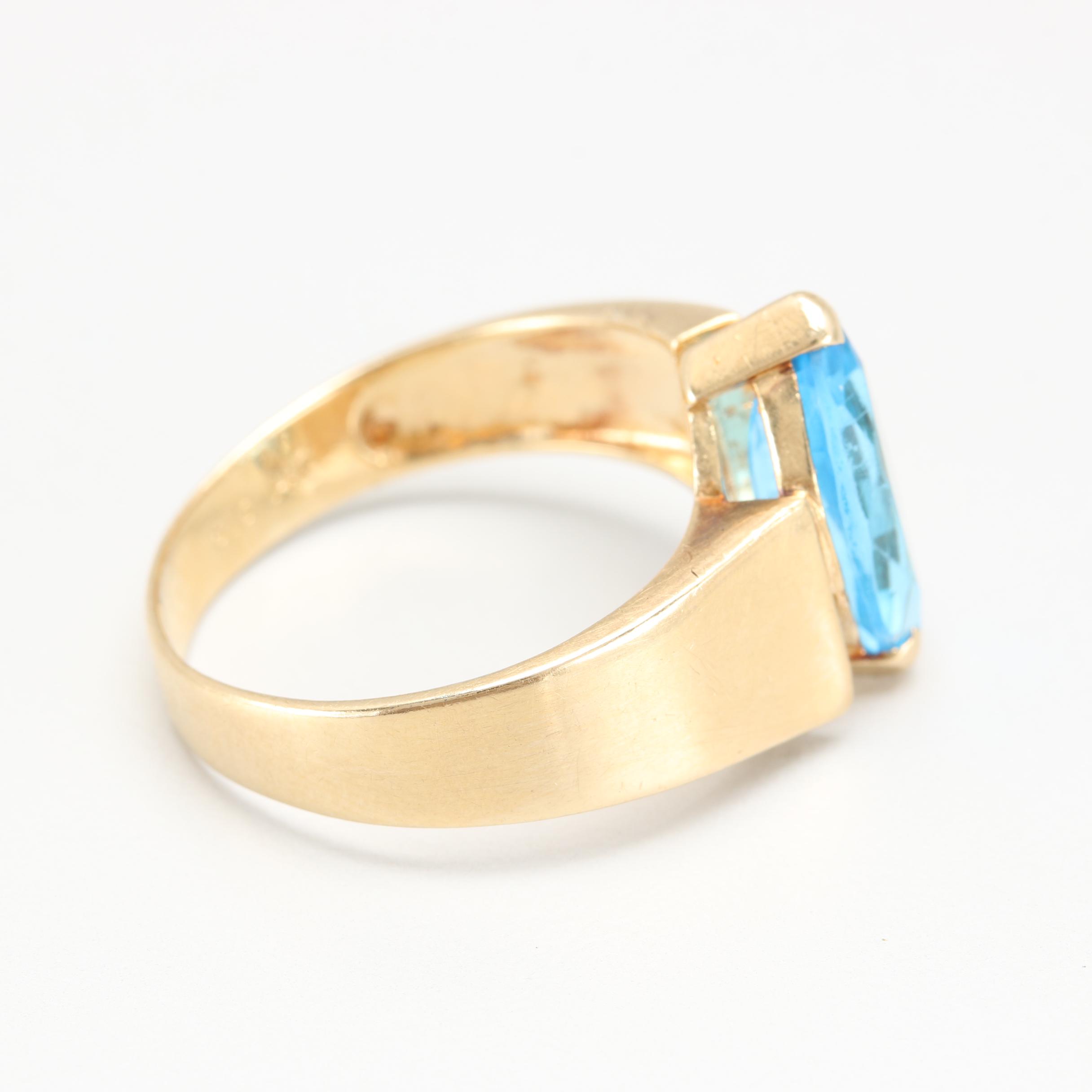 14K Yellow Gold Blue Topaz Ring