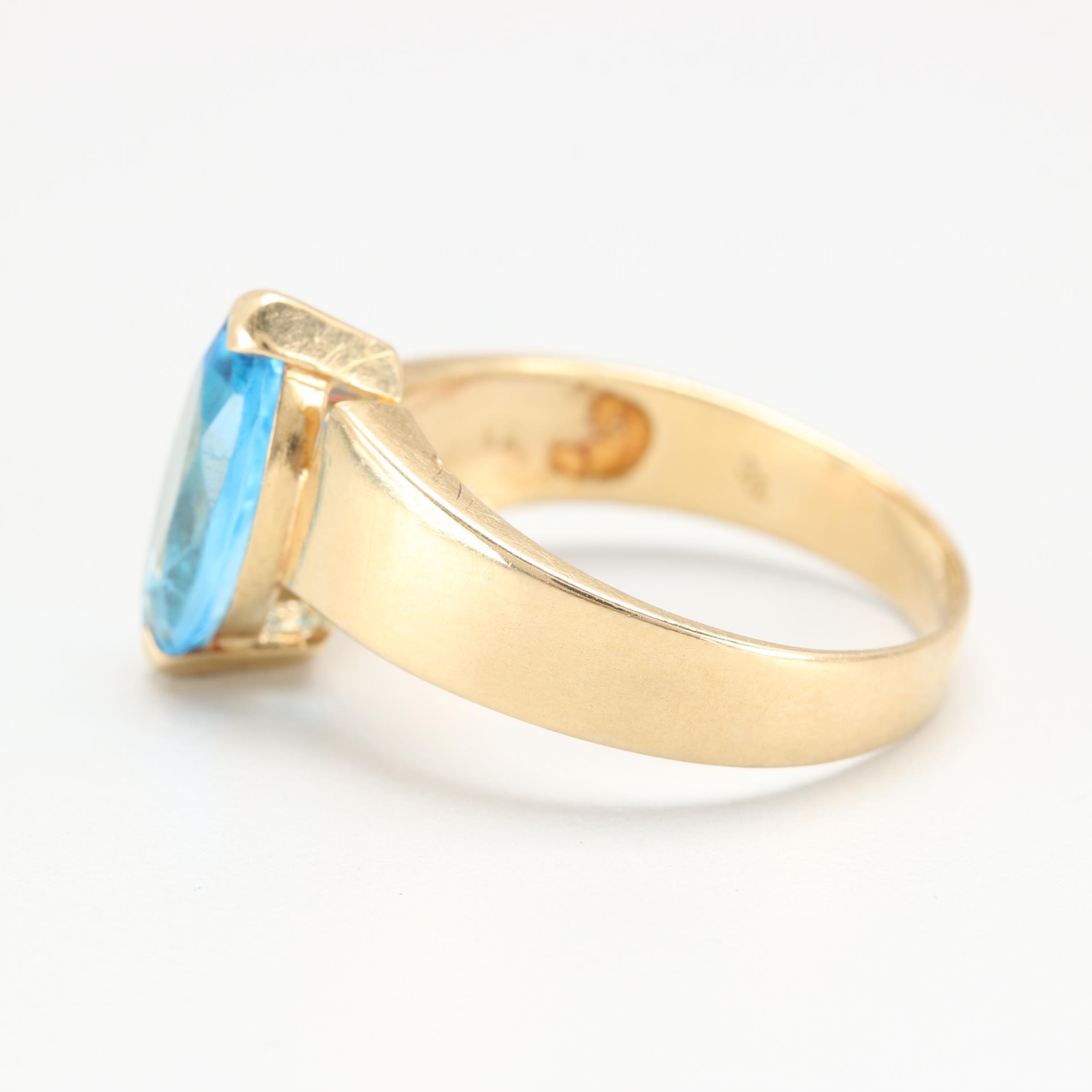 14K Yellow Gold Blue Topaz Ring