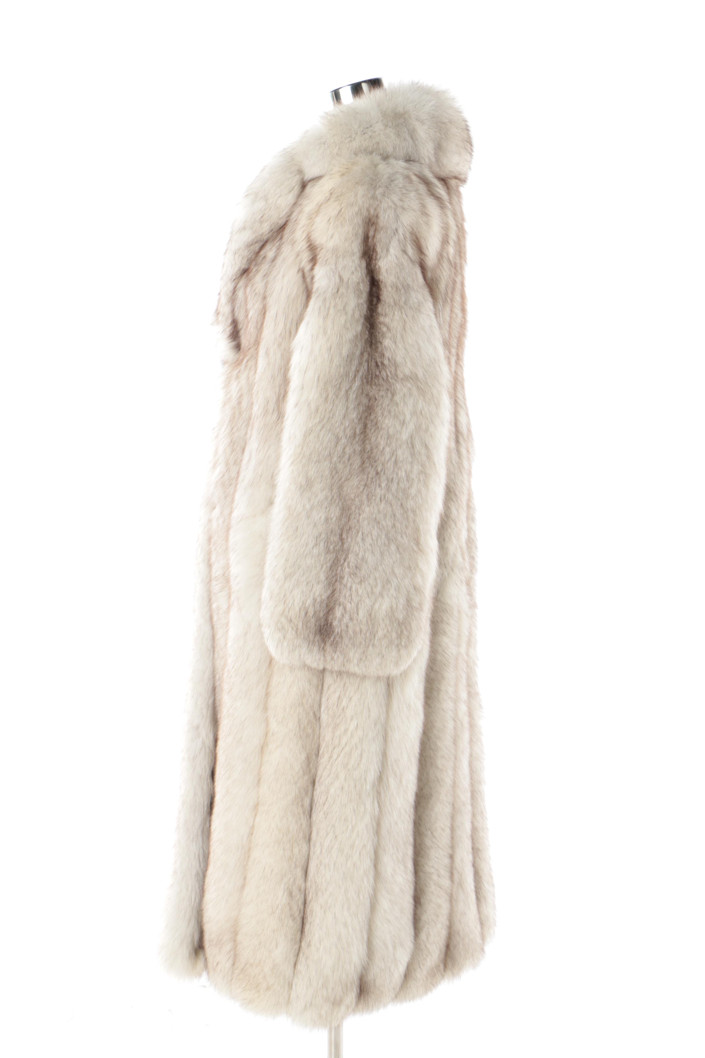 Women's Vintage Anchorage Fur Factory Blue Fox Fur Coat and Vincent + Bill Hat