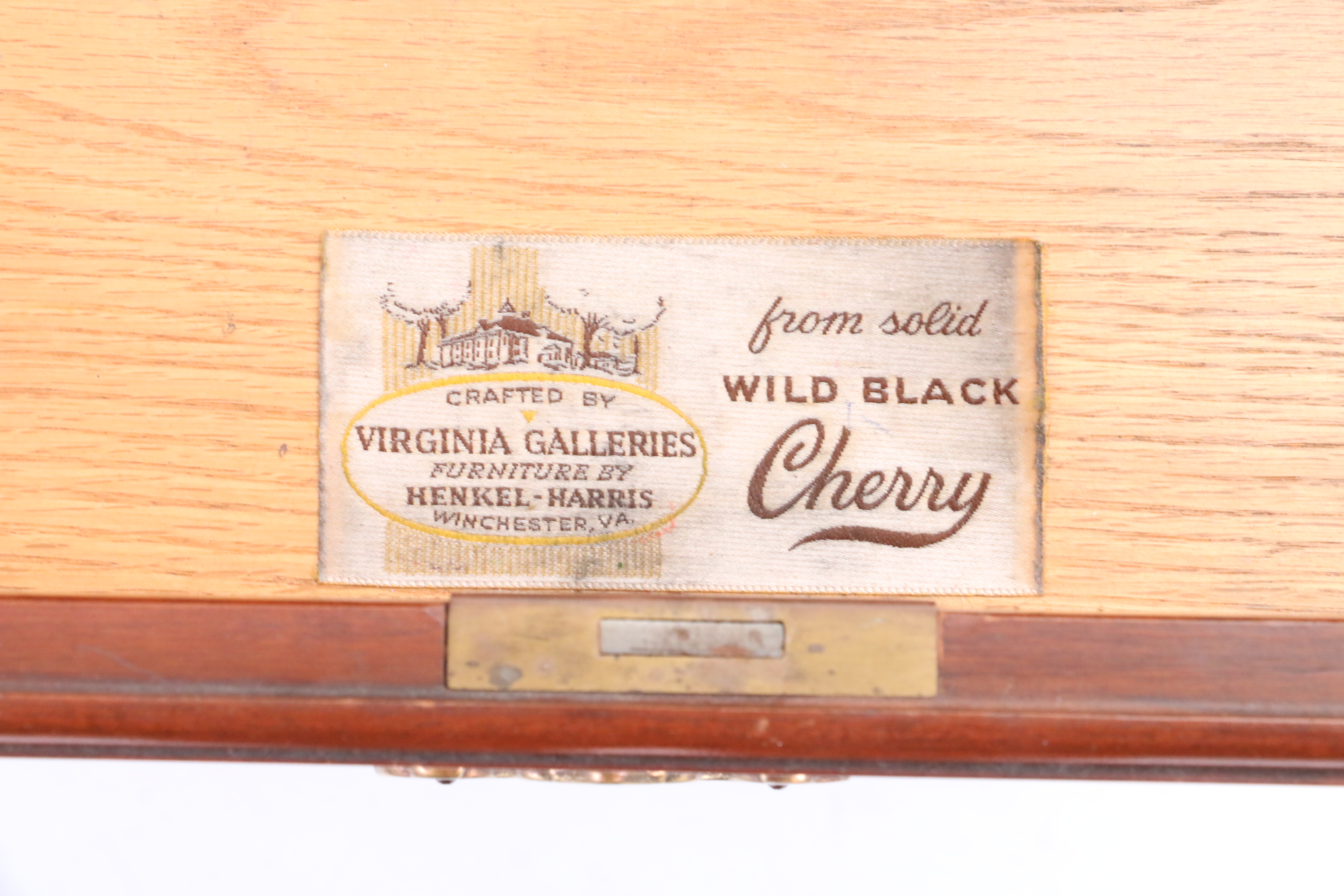 Henkel Harris Queen Anne Style End Table