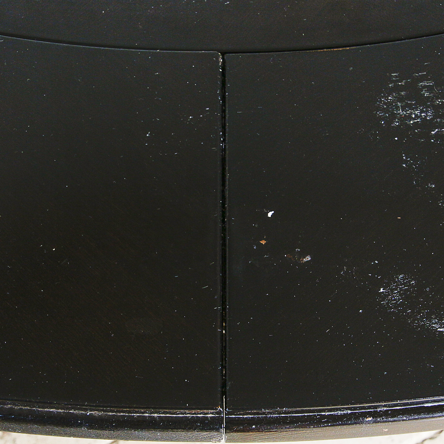 Circular Dining Table with Extension Leaves