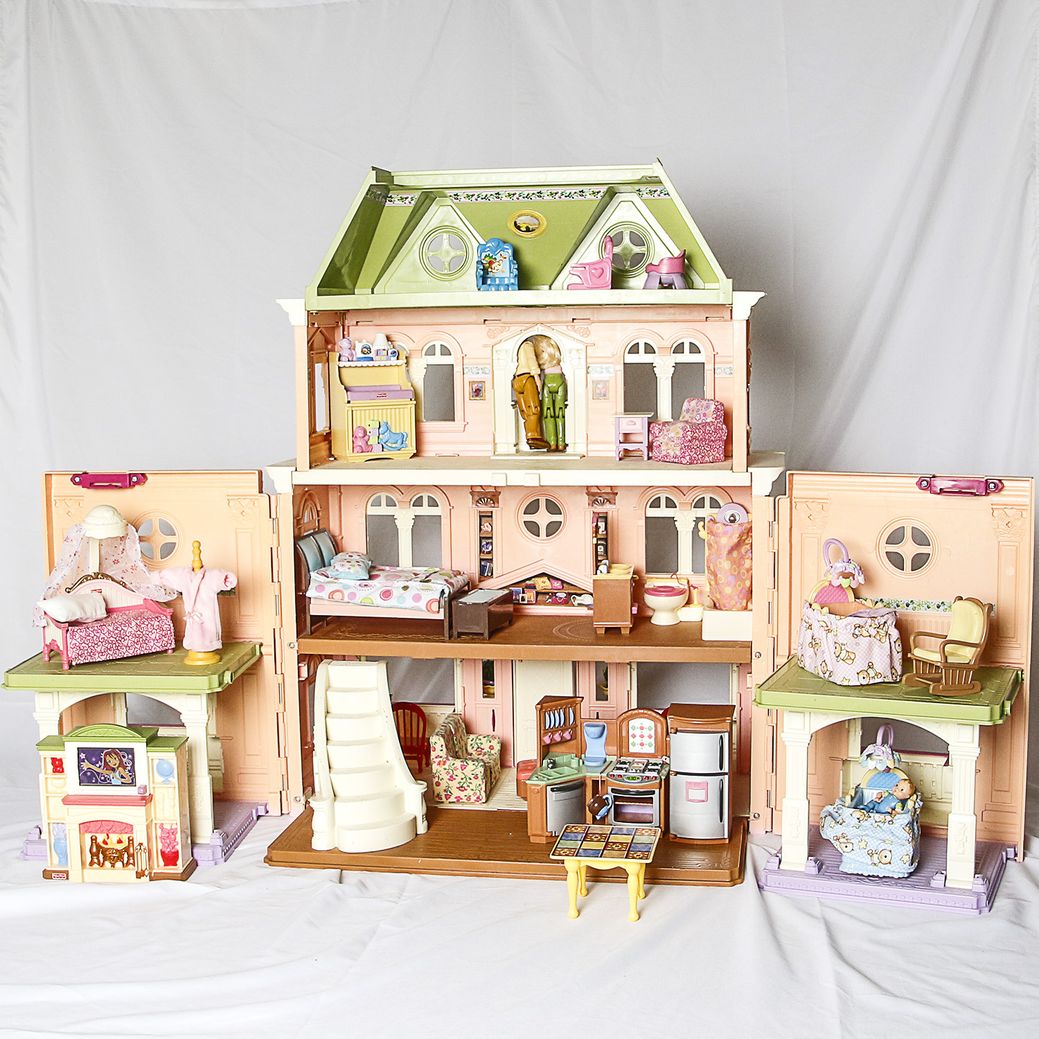 Fisher-Price "Loving Family" Victorian Dollhouse