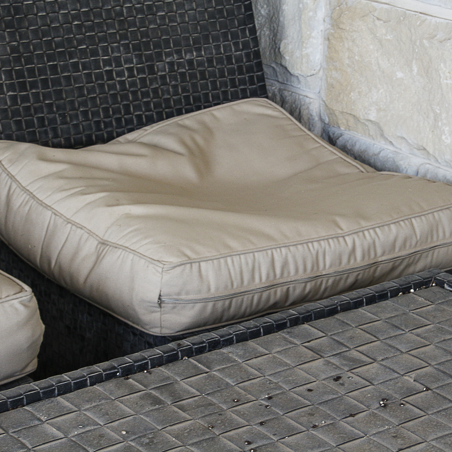 Armless Patio Chairs with Coffee Table