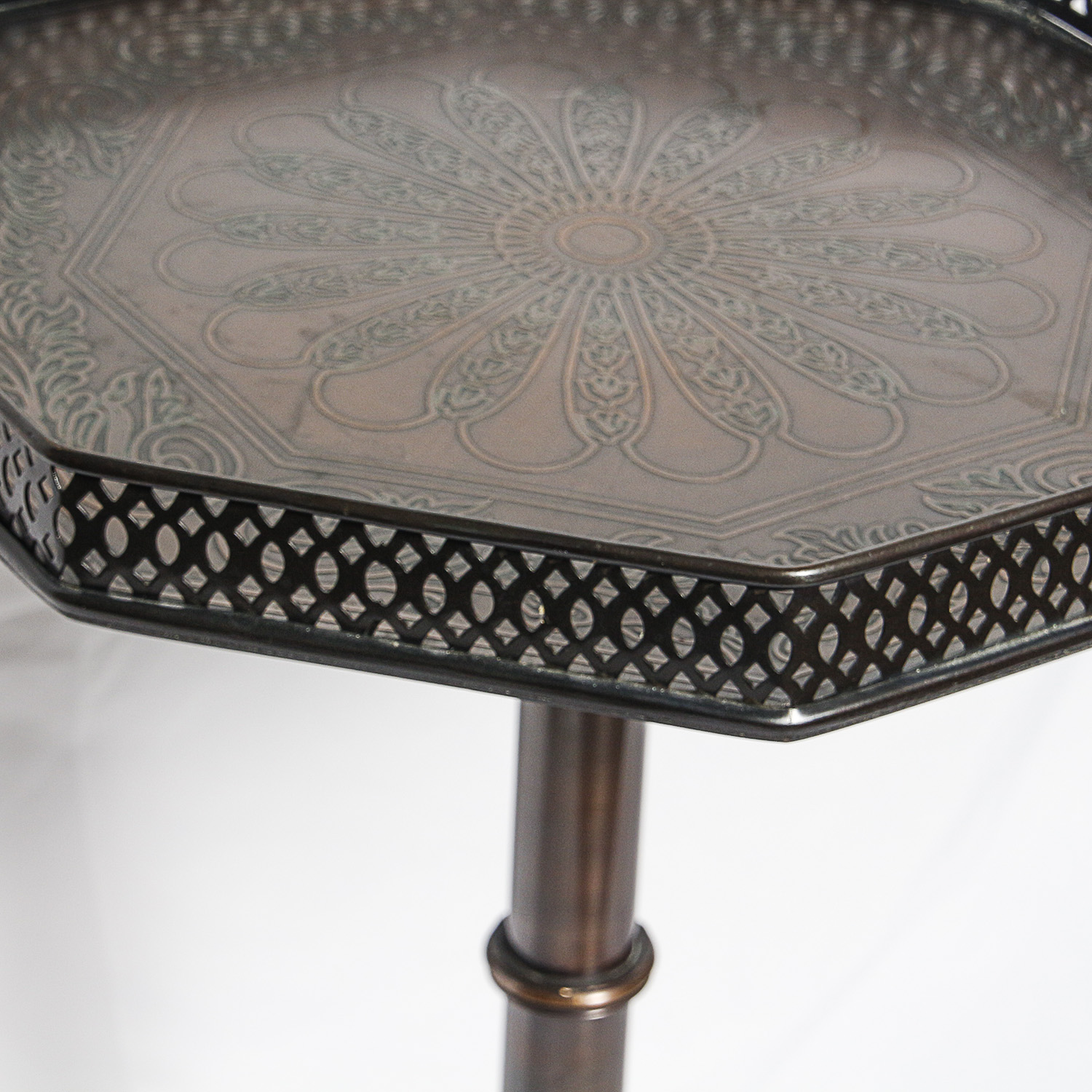 Contemporary Metal Pedestal Accent Table with Embossed Top Panel