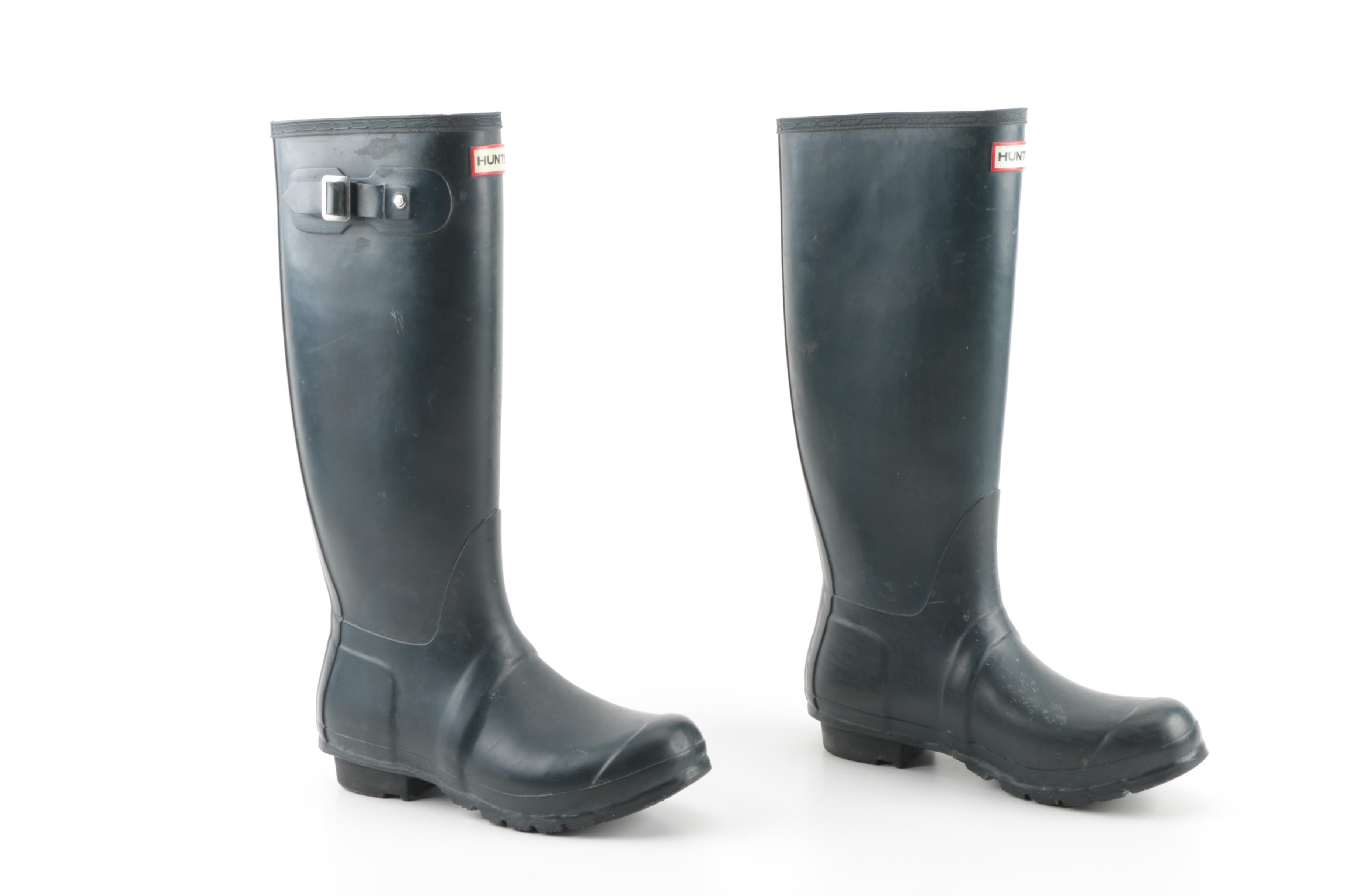 Hunter Navy Blue Original Tall Rain Boots with Boot Socks