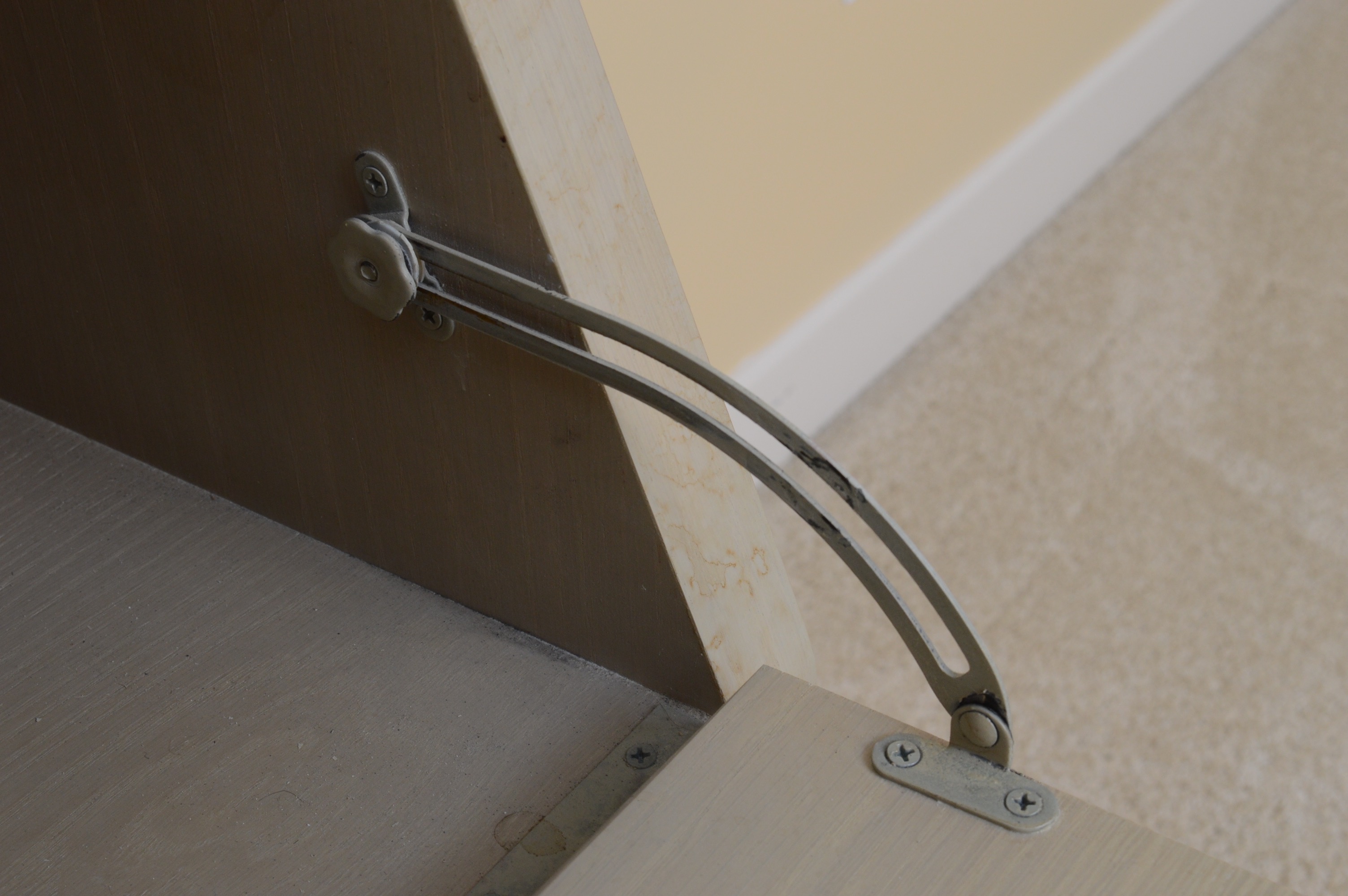 Vintage Five Piece Henredon Bedroom Set (California King Size)