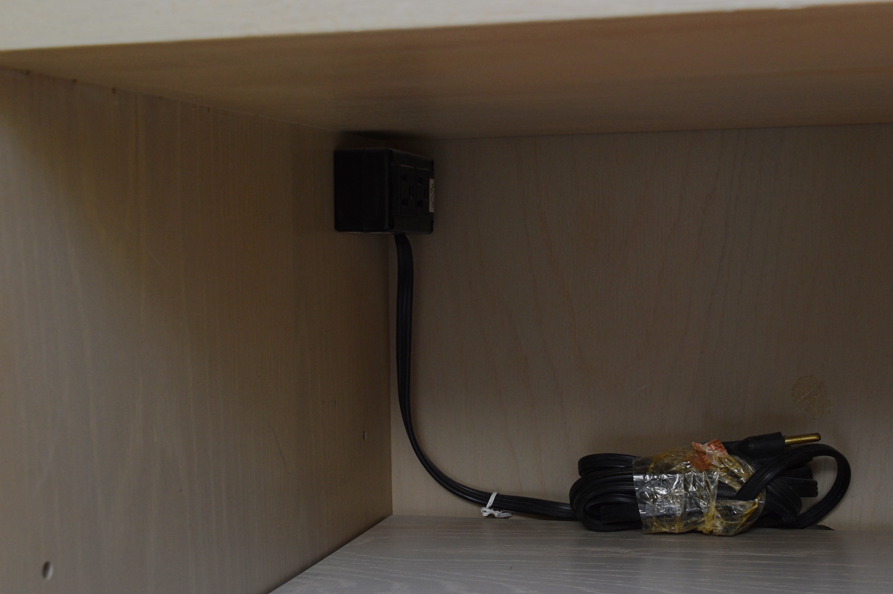 Vintage Five Piece Henredon Bedroom Set (California King Size)