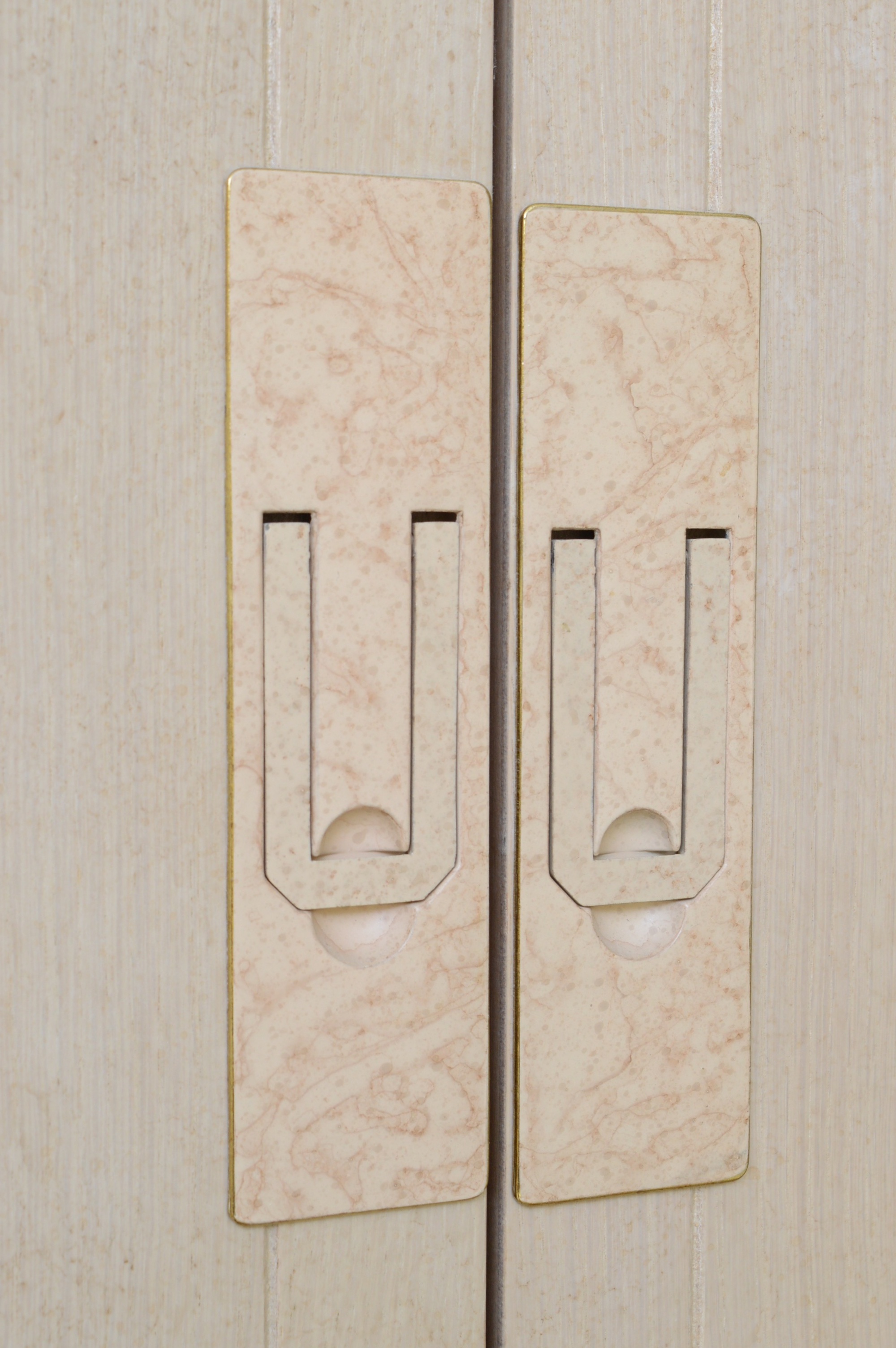 Vintage Five Piece Henredon Bedroom Set (California King Size)