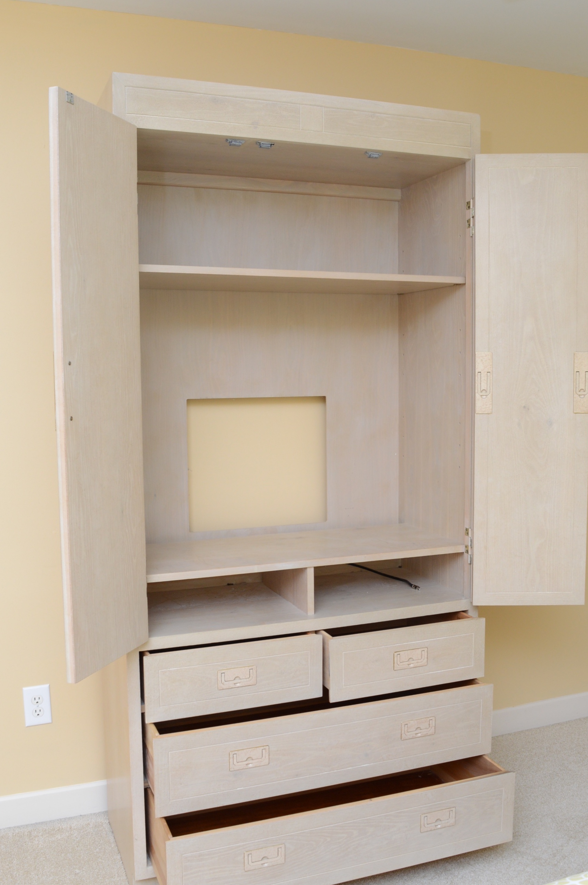 Vintage Five Piece Henredon Bedroom Set (California King Size)