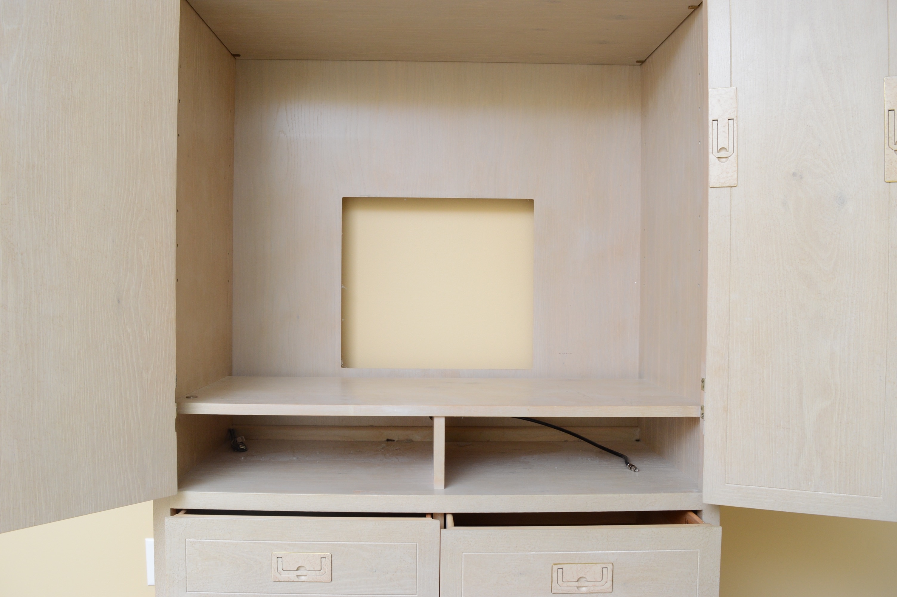 Vintage Five Piece Henredon Bedroom Set (California King Size)