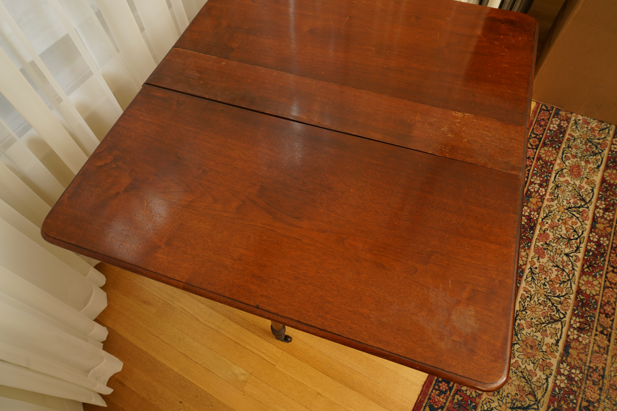 Vintage Mahogany Drop Leaf Gate Leg Table