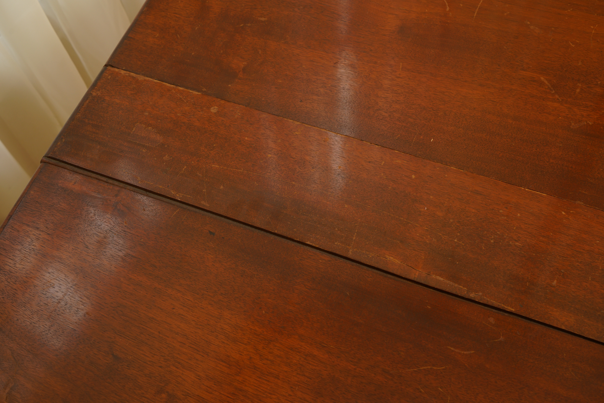 Vintage Mahogany Drop Leaf Gate Leg Table