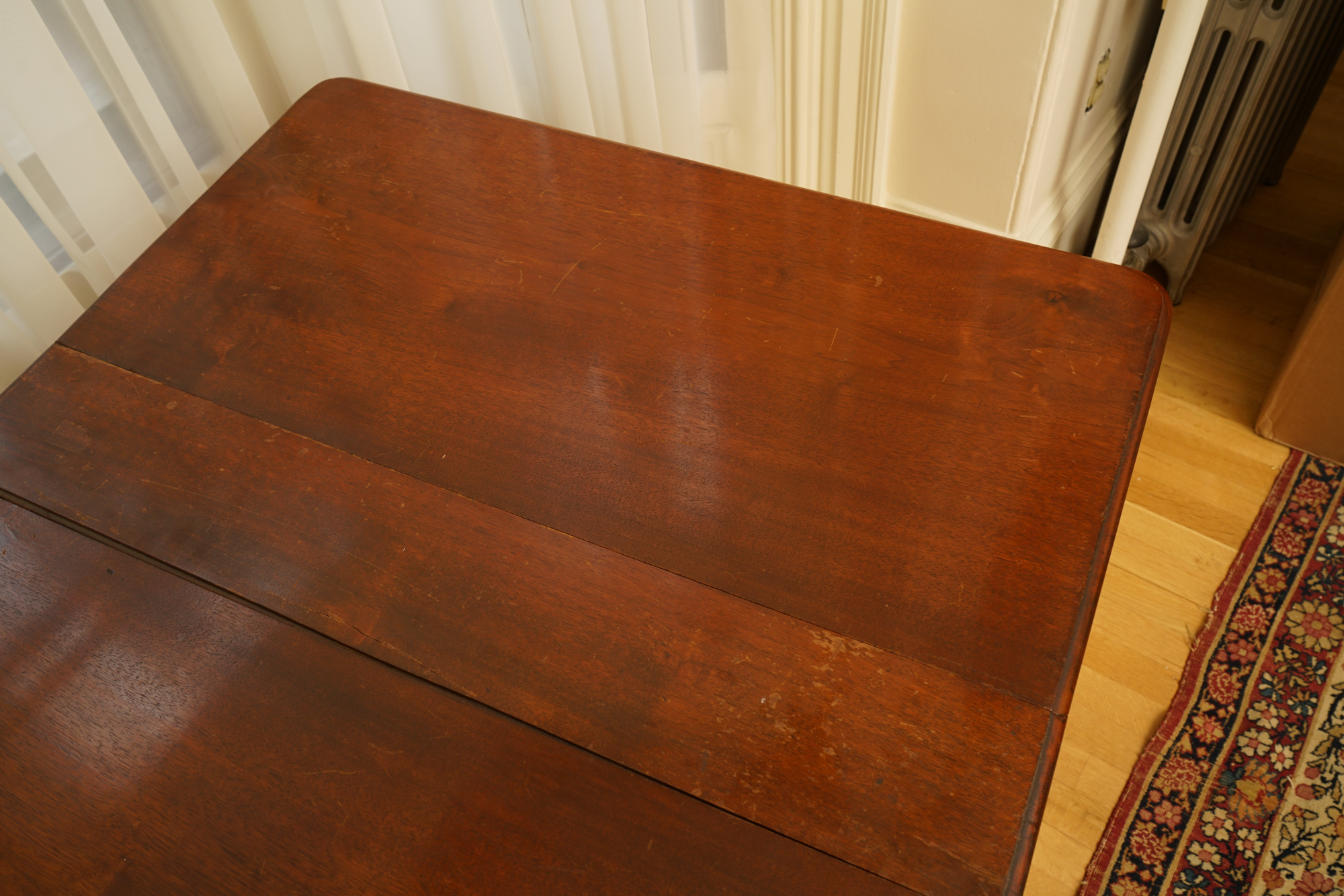 Vintage Mahogany Drop Leaf Gate Leg Table