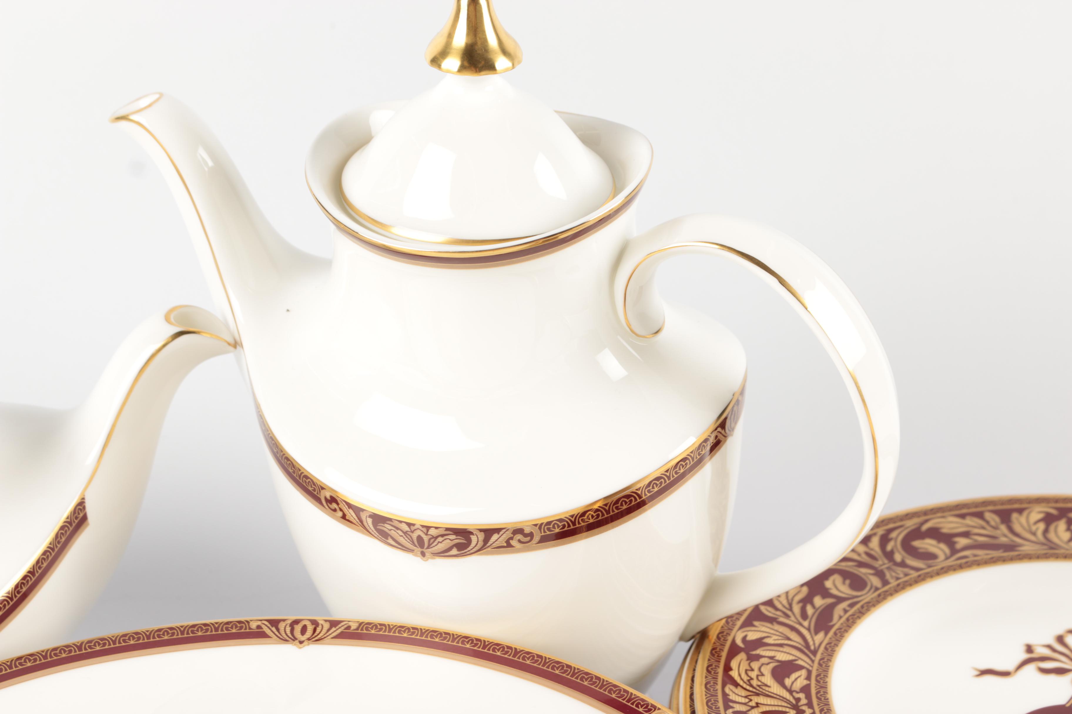 1996 Royal Doulton "Tennyson" Bone China Dinnerware