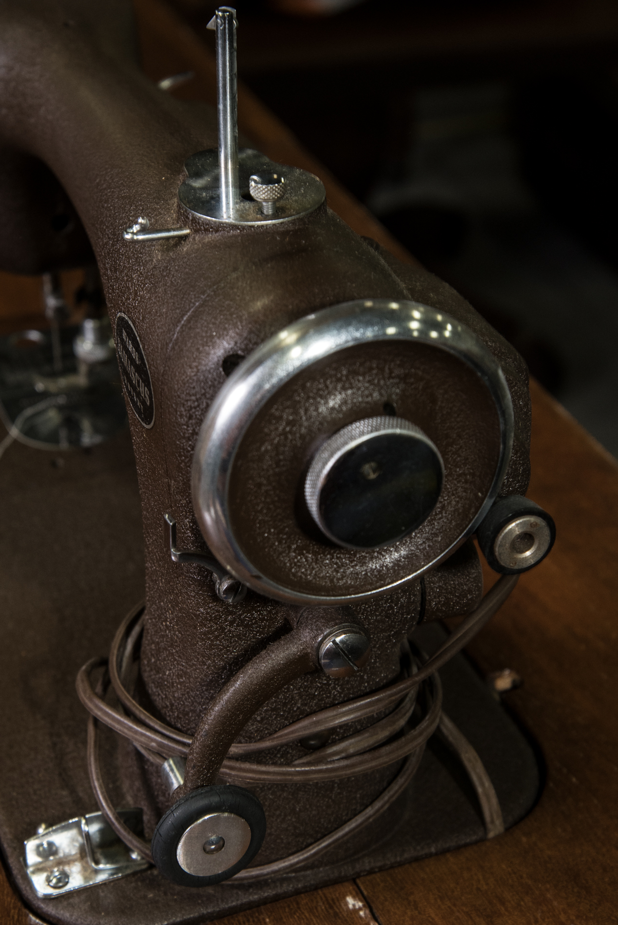 Damascus Sewing Machine and Cabinet