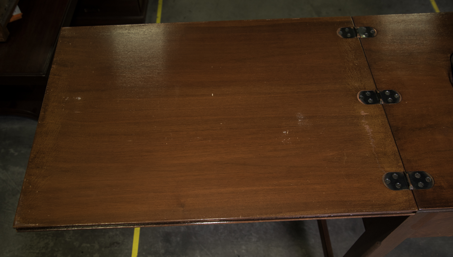 Damascus Sewing Machine and Cabinet