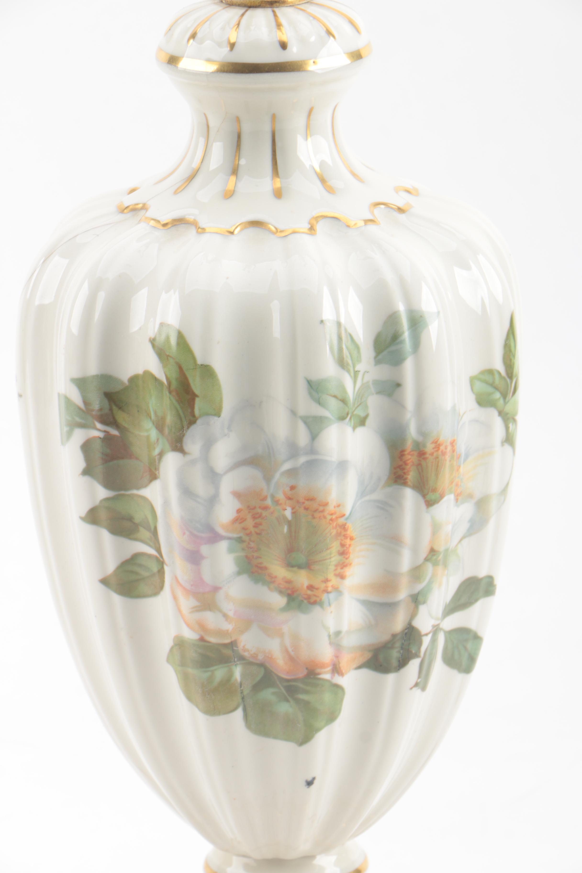 Magnolia Themed Ceramic Urn Shaped Table Lamp with Gilt Trim
