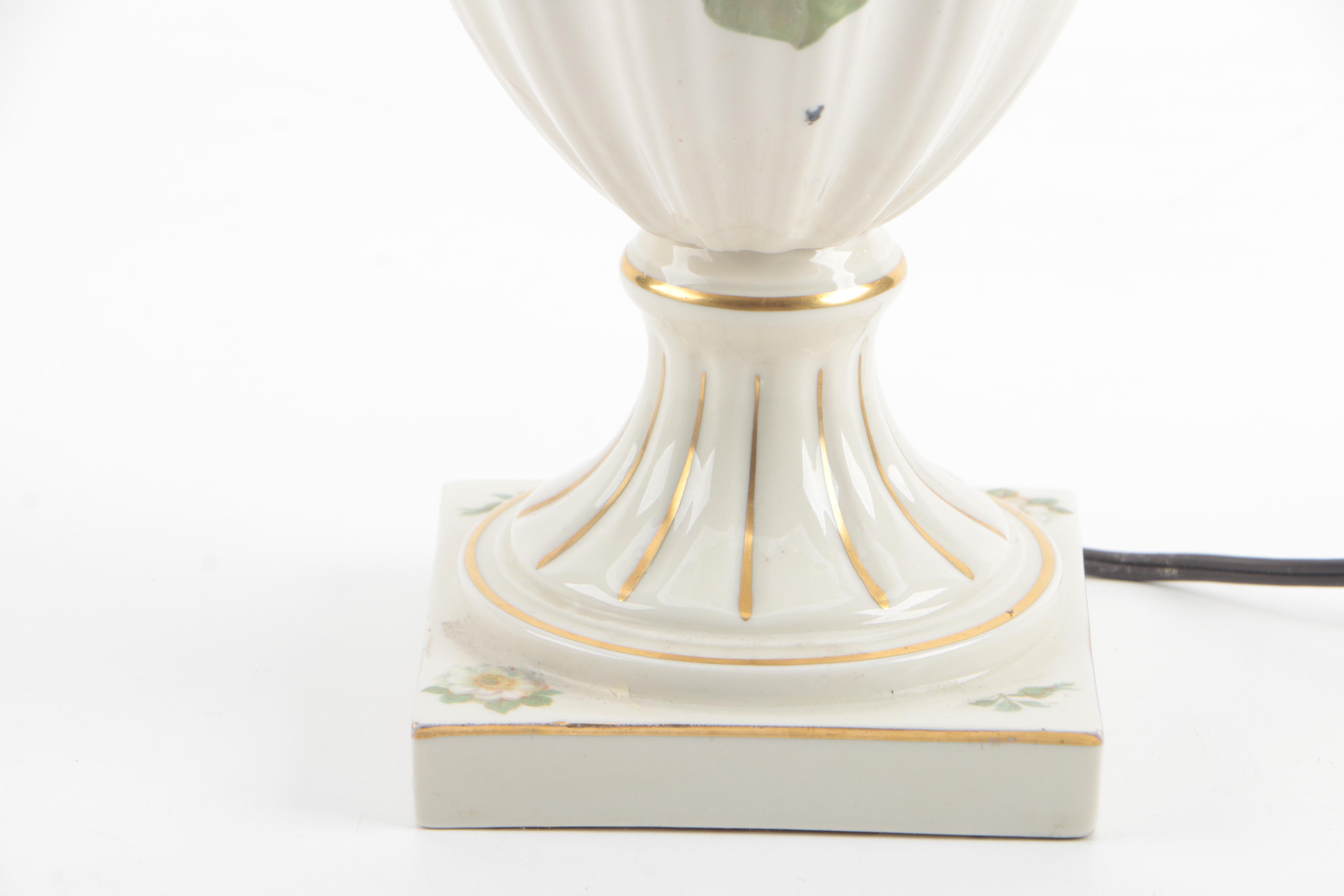 Magnolia Themed Ceramic Urn Shaped Table Lamp with Gilt Trim