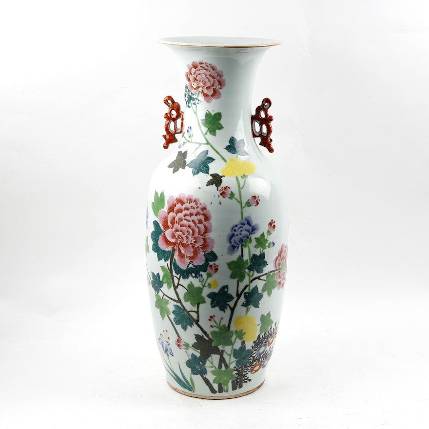 Chinese Hand-Painted Floral and Foliate Themed Ceramic Vase