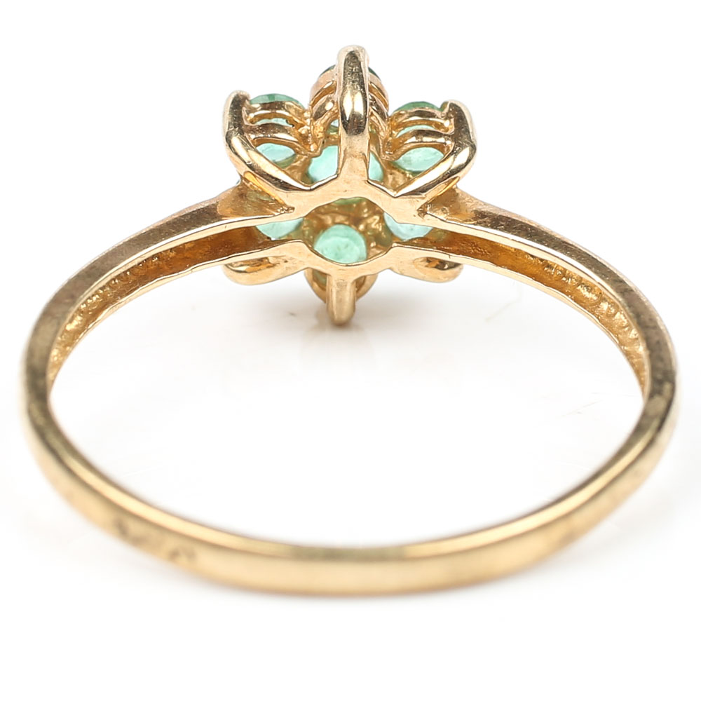 10K Yellow Gold Emerald Flower Ring