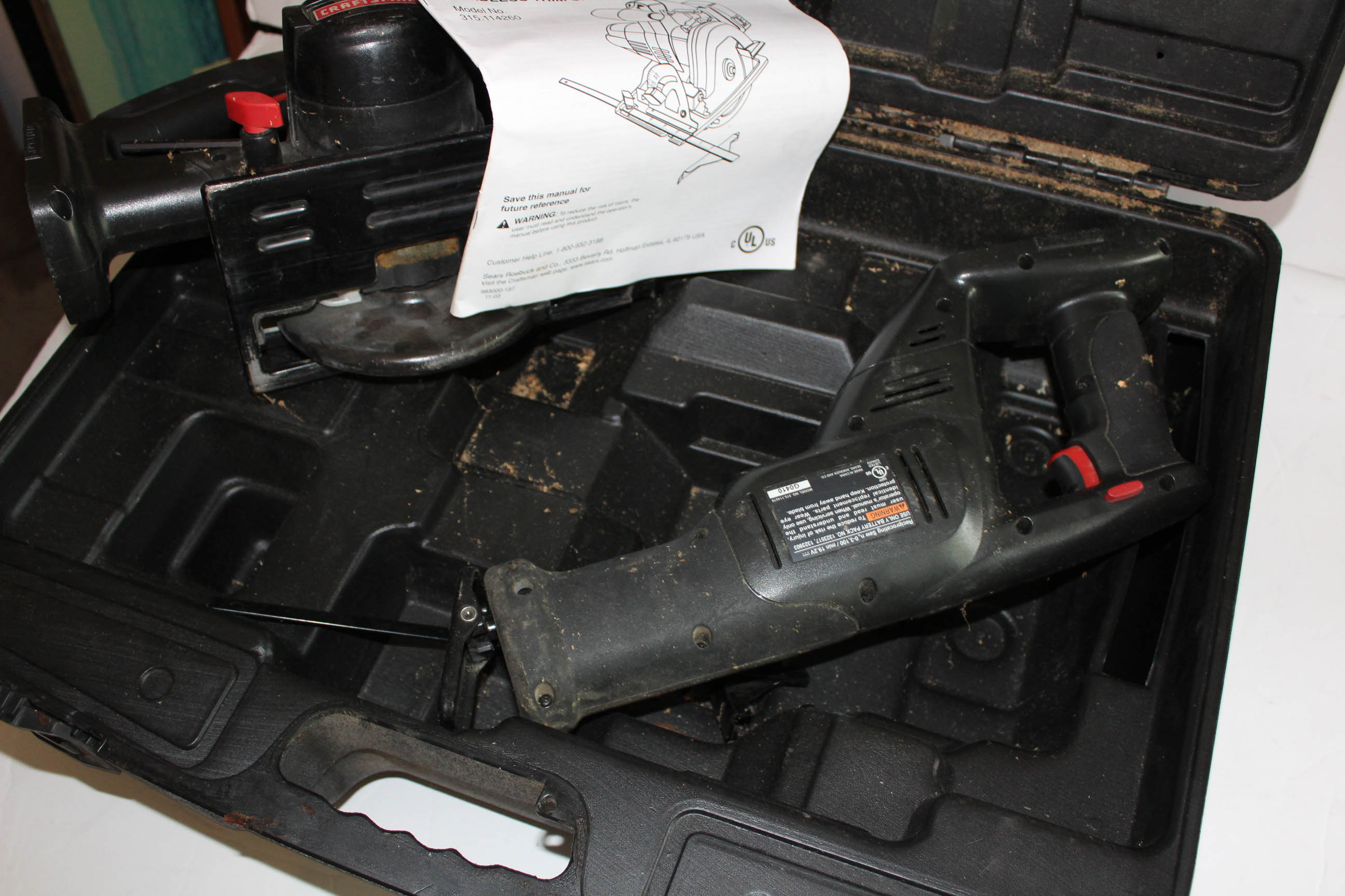 Craftsman Cordless Trim Saw and Reciprocating Saw