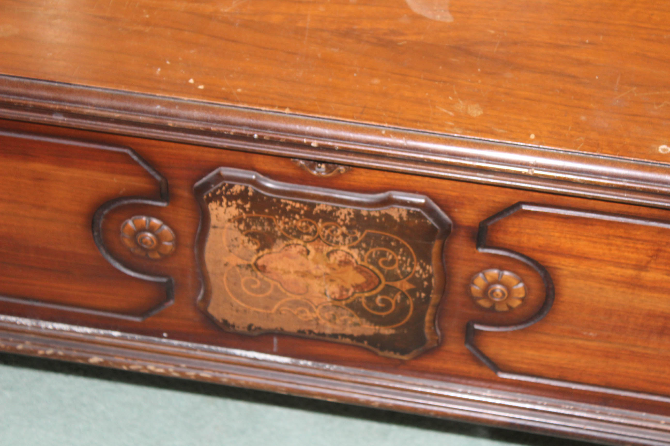 Vintage Lane Cedar Blanket Chest